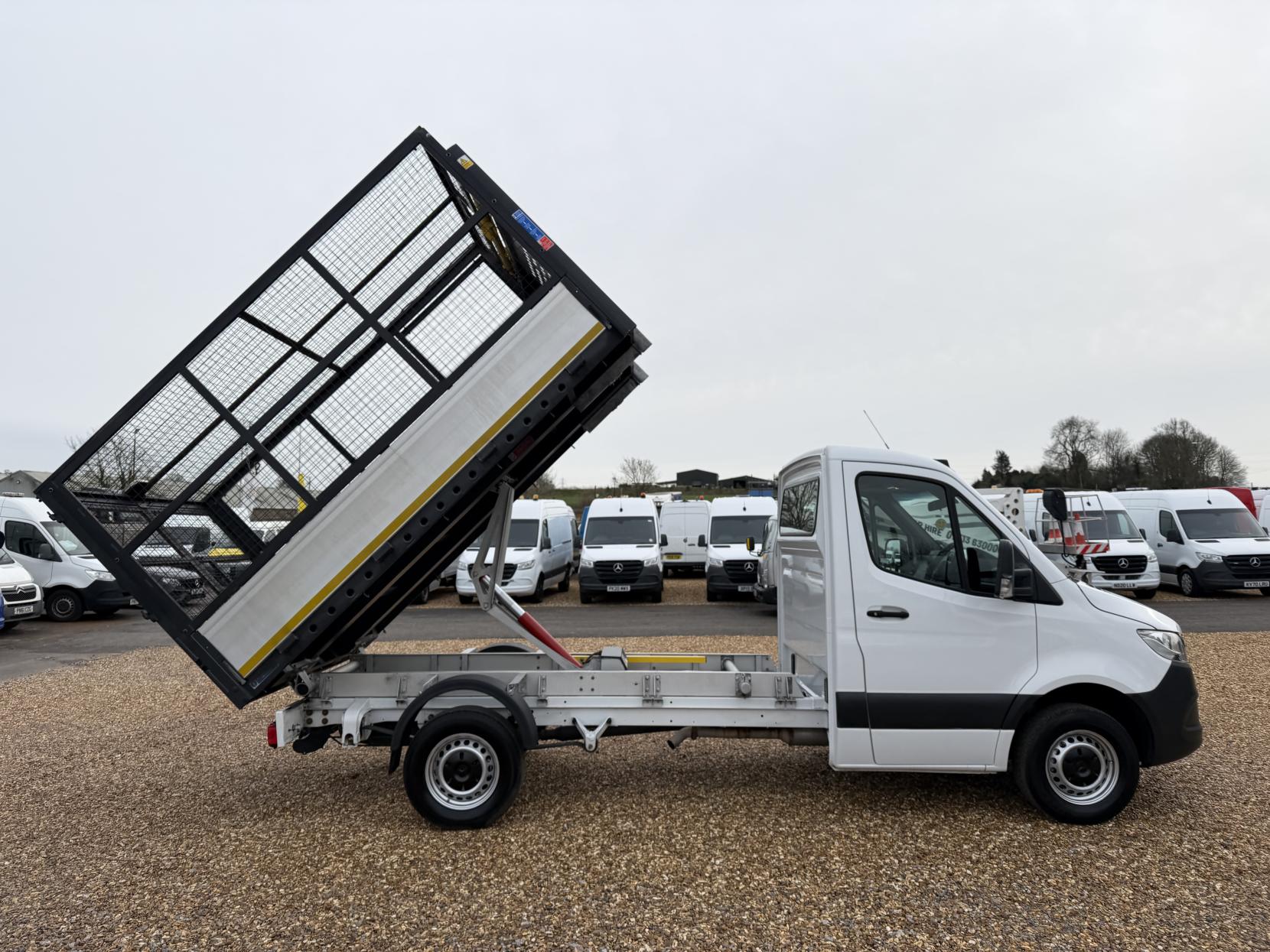 Mercedes-Benz Sprinter 2.1 316 CDI Chassis Cab 2dr Diesel Manual RWD L2 Euro 6 (163 ps)