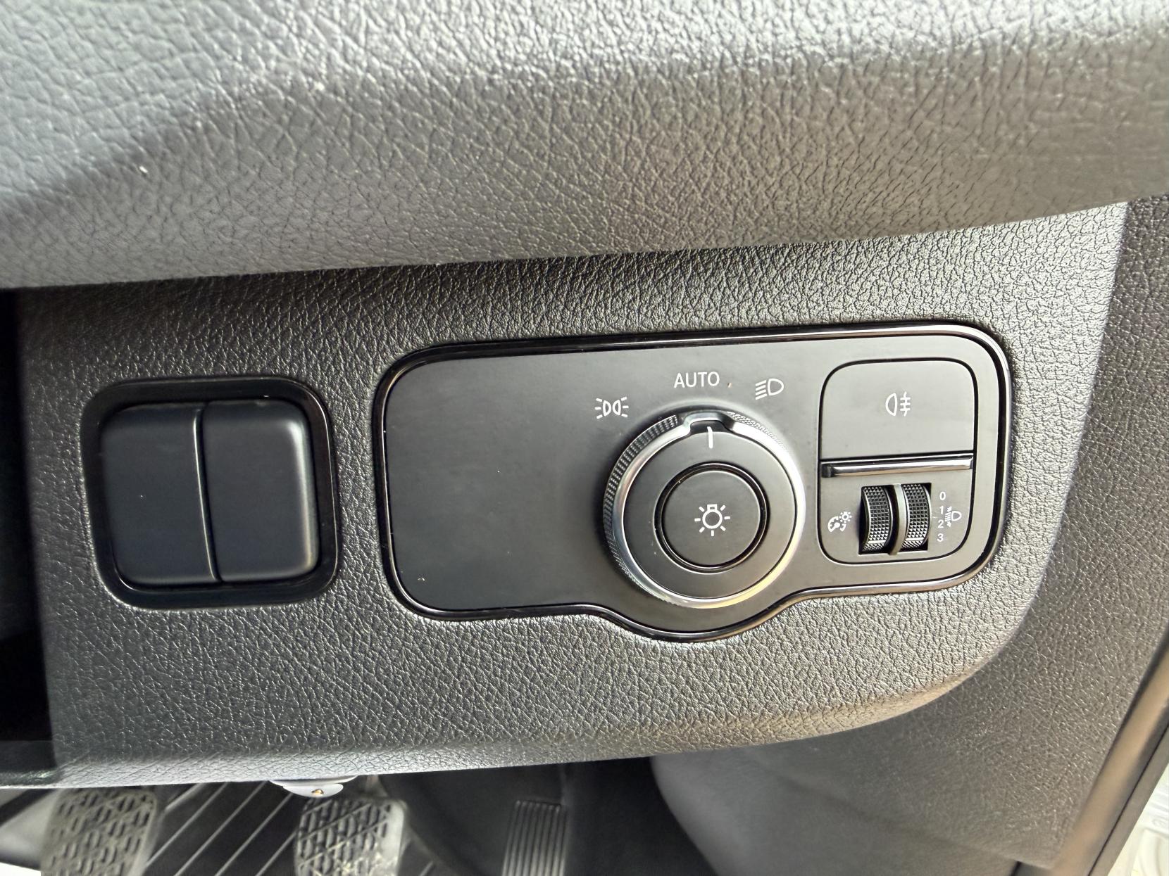 Mercedes-Benz Sprinter 2.1 316 CDI Chassis Cab 2dr Diesel Manual RWD L2 Euro 6 (163 ps)