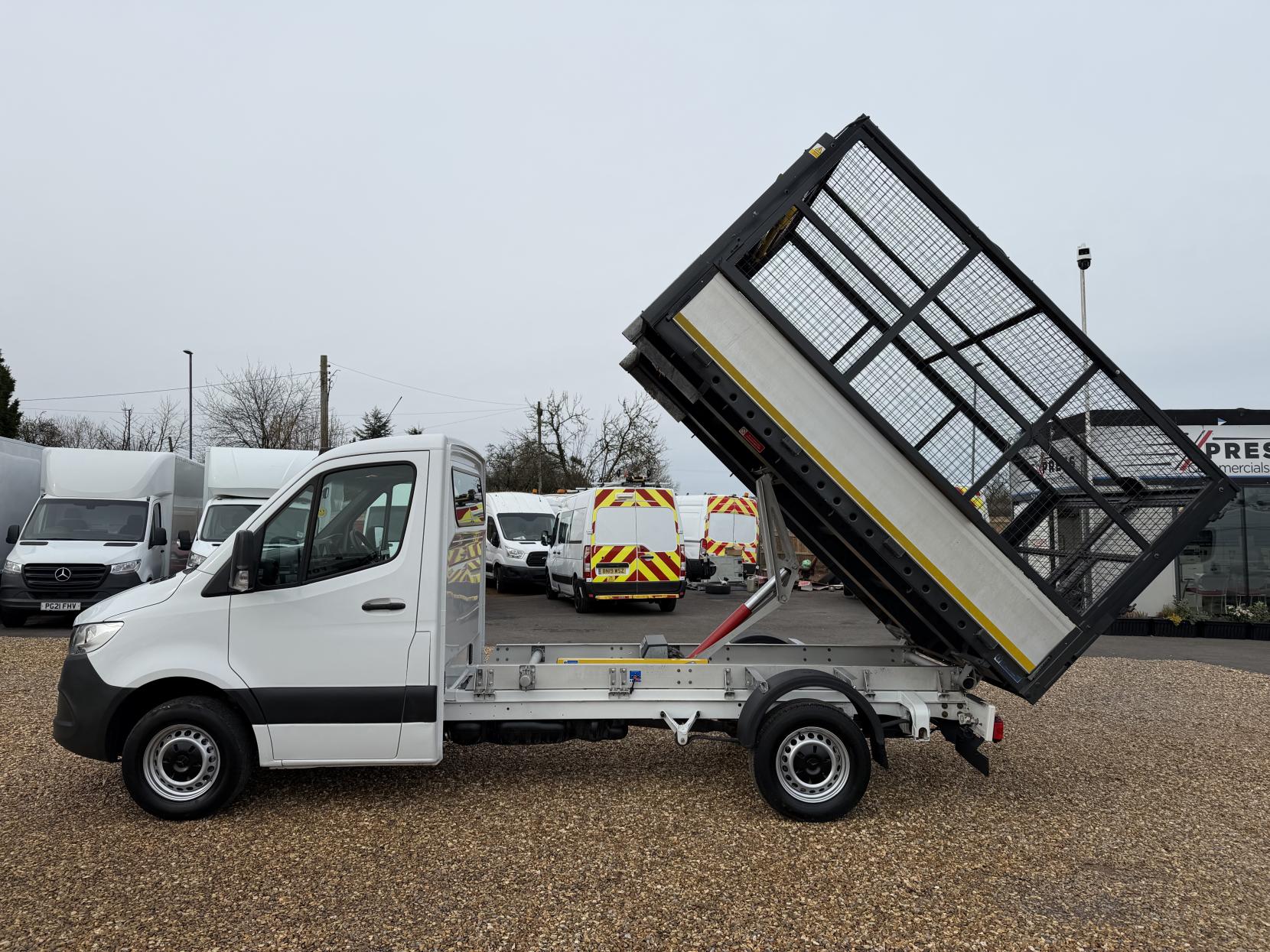 Mercedes-Benz Sprinter 2.1 316 CDI Chassis Cab 2dr Diesel Manual RWD L2 Euro 6 (163 ps)