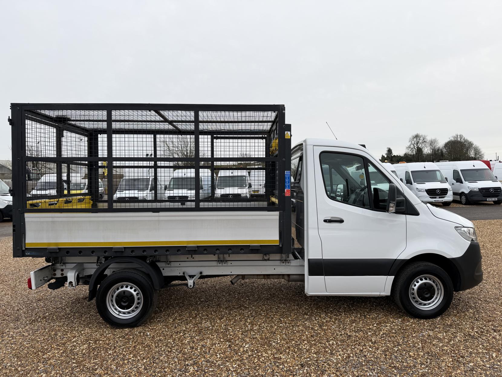 Mercedes-Benz Sprinter 2.1 316 CDI Chassis Cab 2dr Diesel Manual RWD L2 Euro 6 (163 ps)