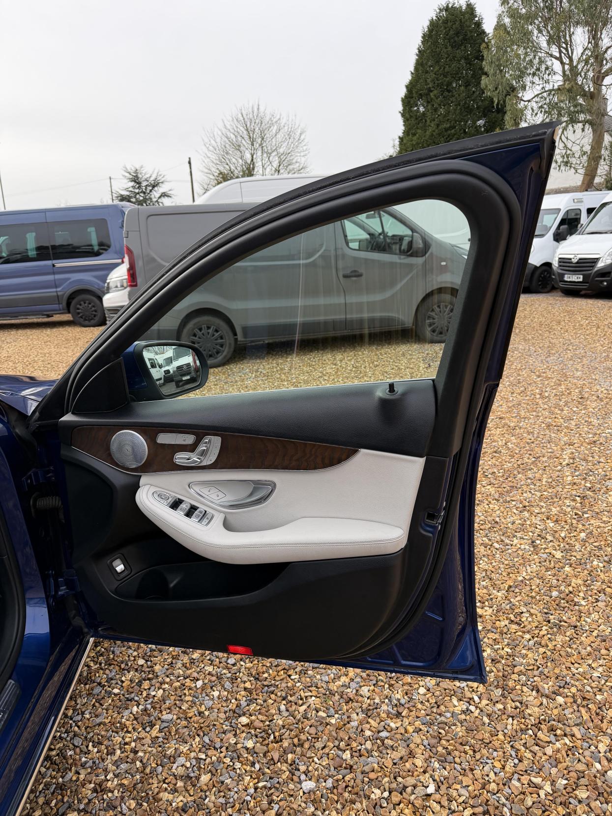 Mercedes-Benz C Class 2.0 C350e 6.4kWh Sport (Premium Plus) Estate 5dr Petrol Plug-in Hybrid G-Tronic+ Euro 6 (s/s) 18in Alloy (293 ps)