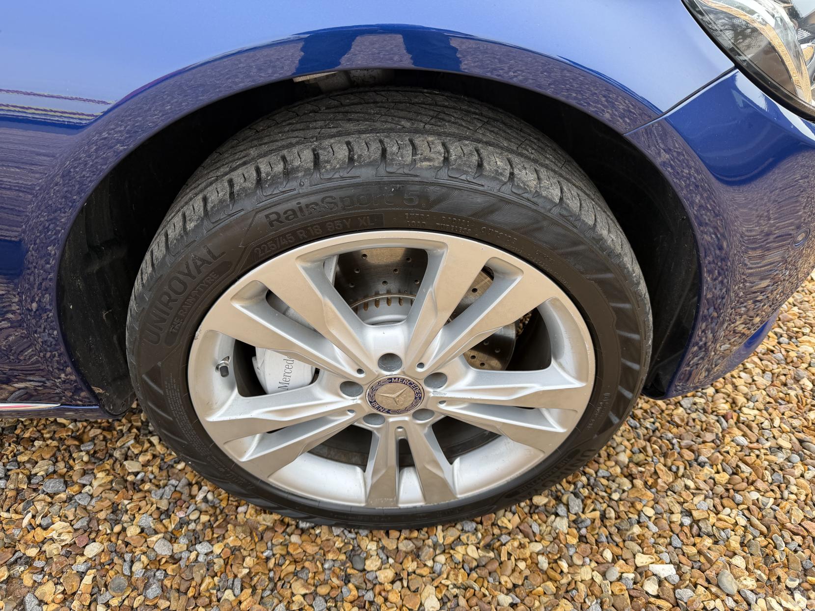 Mercedes-Benz C Class 2.0 C350e 6.4kWh Sport (Premium Plus) Estate 5dr Petrol Plug-in Hybrid G-Tronic+ Euro 6 (s/s) 18in Alloy (293 ps)