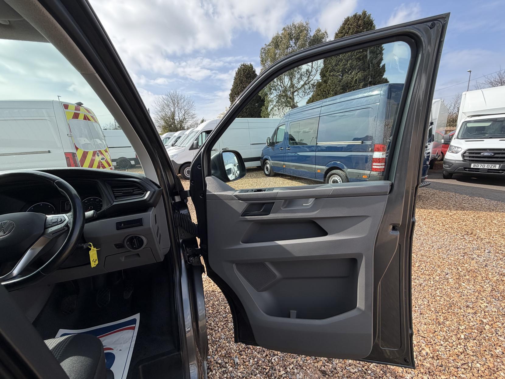 Volkswagen Transporter 2.0 TDI T28 Startline Panel Van 5dr Diesel Manual FWD SWB Euro 6 (s/s) (110 ps)