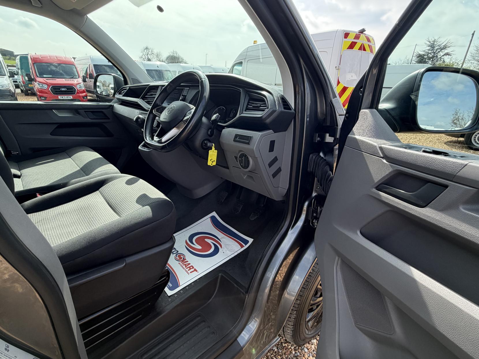 Volkswagen Transporter 2.0 TDI T28 Startline Panel Van 5dr Diesel Manual FWD SWB Euro 6 (s/s) (110 ps)