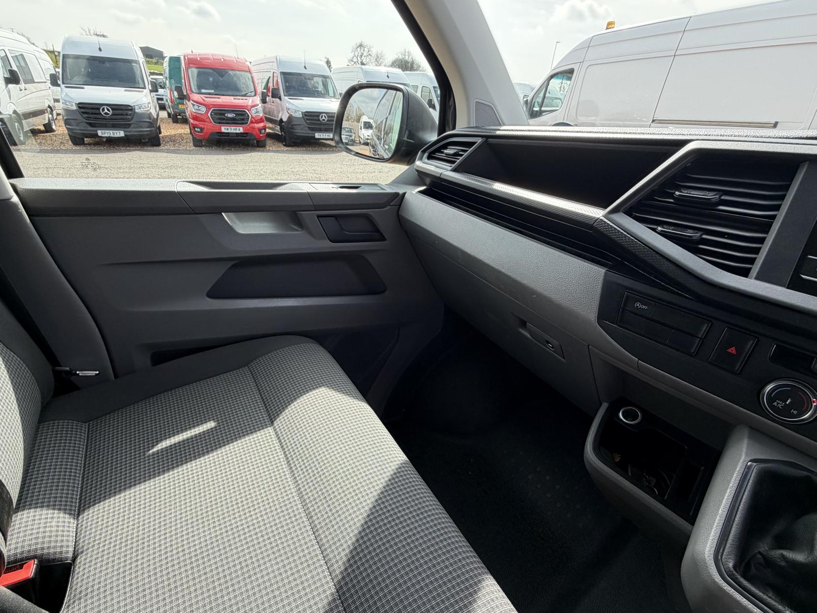 Volkswagen Transporter 2.0 TDI T28 Startline Panel Van 5dr Diesel Manual FWD SWB Euro 6 (s/s) (110 ps)