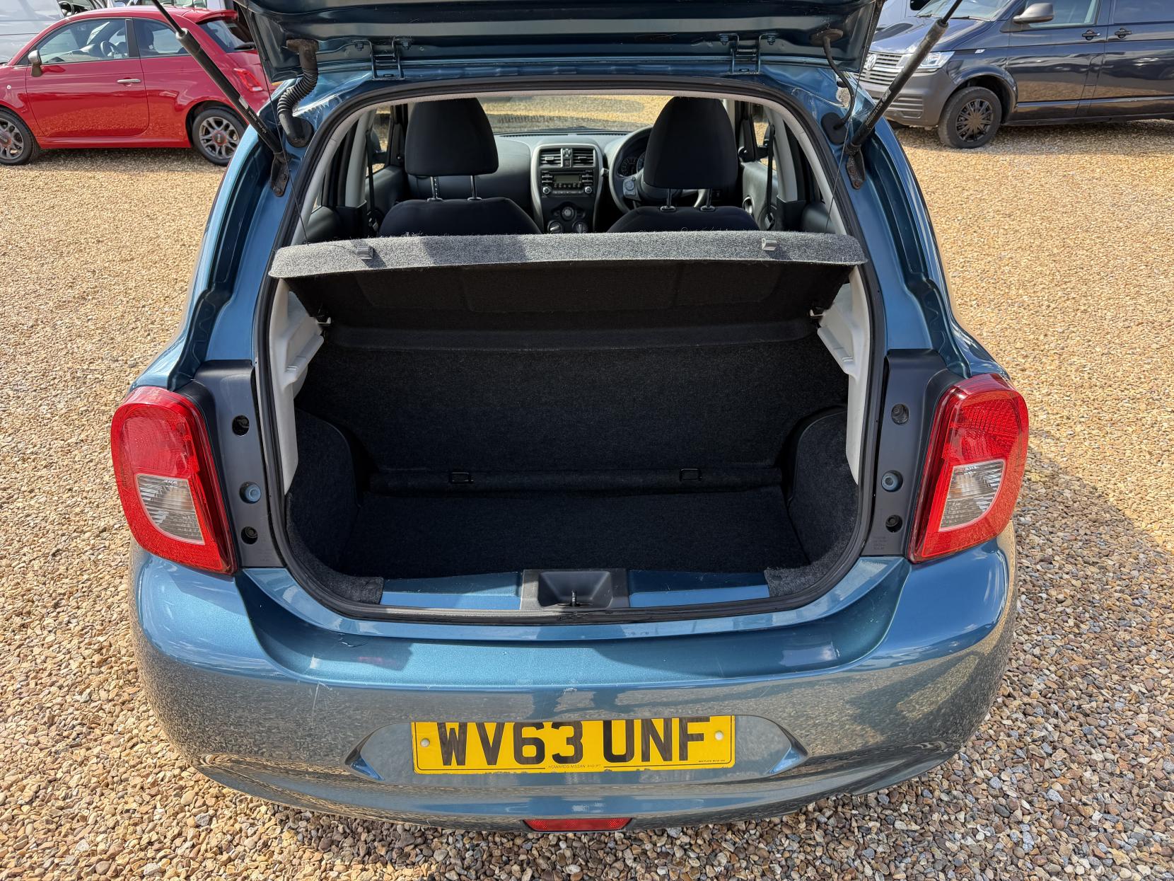 Nissan Micra 1.2 Visia Hatchback 5dr Petrol Manual Euro 5 (80 ps)