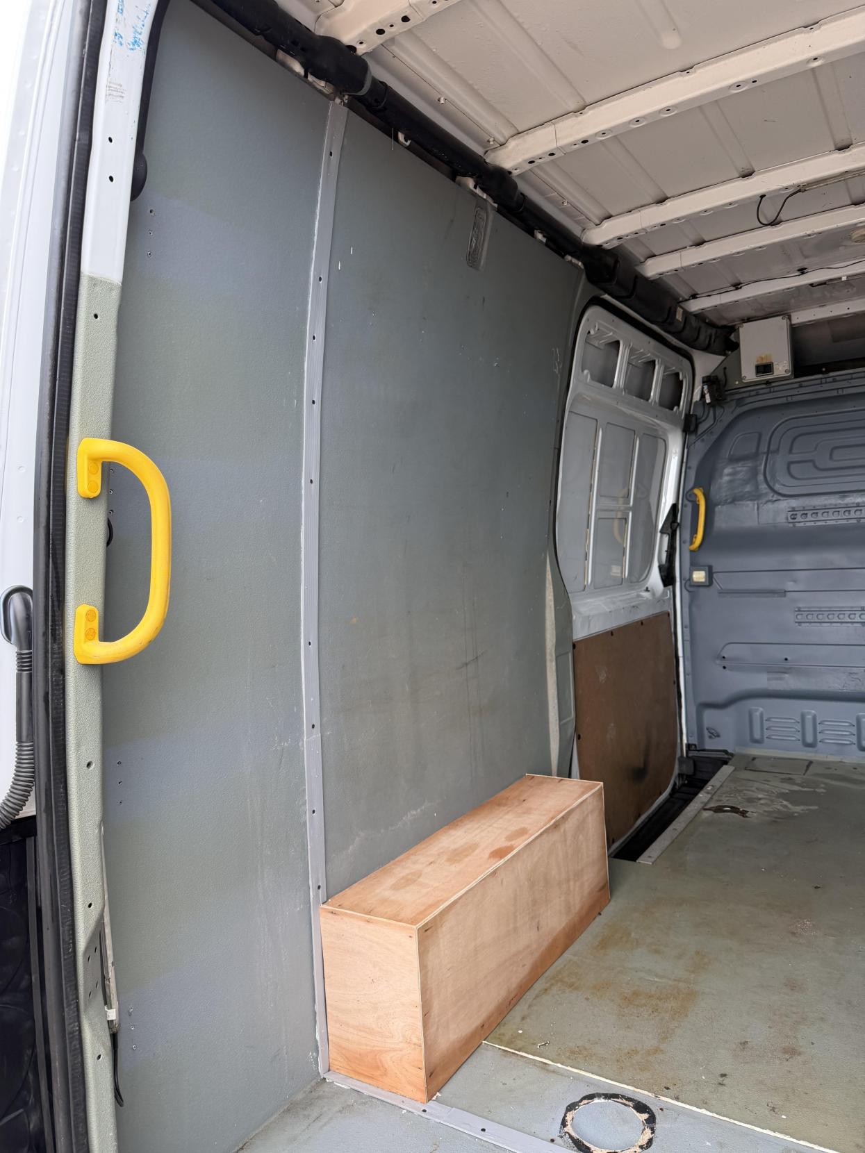 Mercedes-Benz Sprinter 2.1 316 CDI Panel Van 5dr Diesel Manual RWD L2 H2 Euro 6 (163 ps)