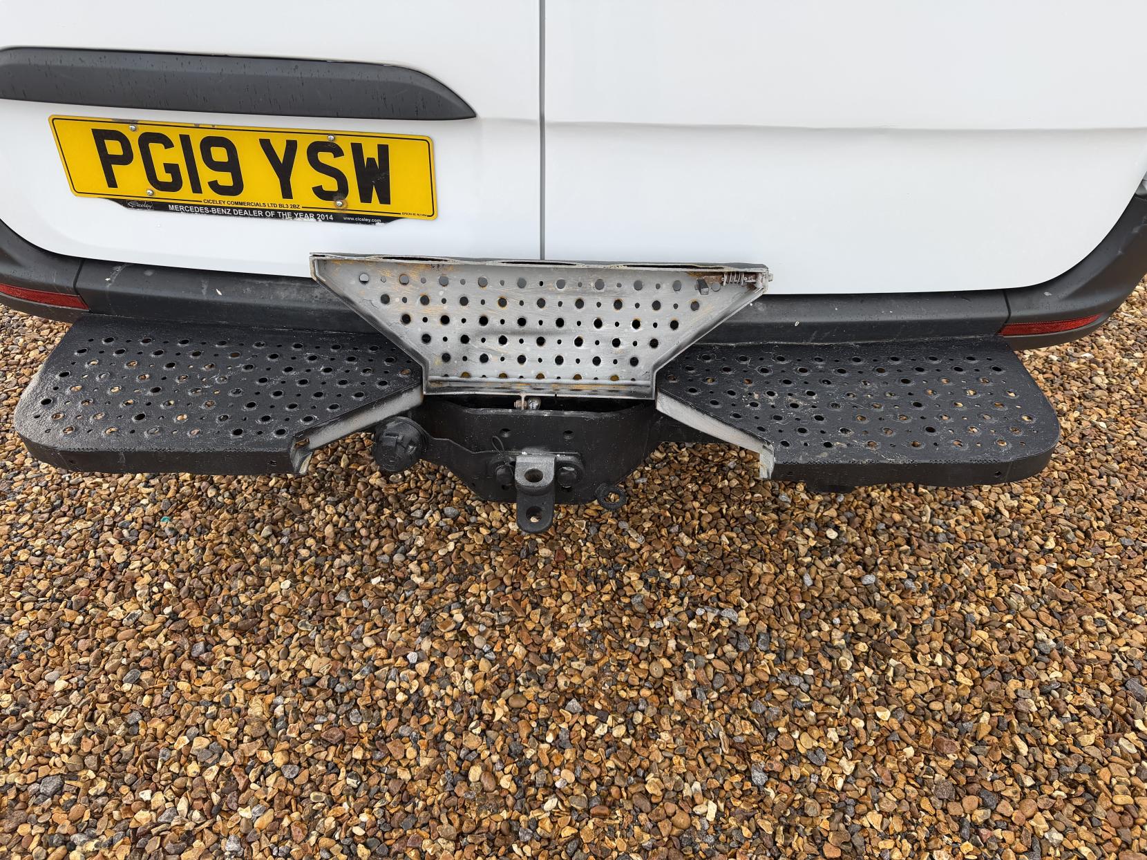 Mercedes-Benz Sprinter 2.1 316 CDI Panel Van 5dr Diesel Manual RWD L2 H2 Euro 6 (163 ps)