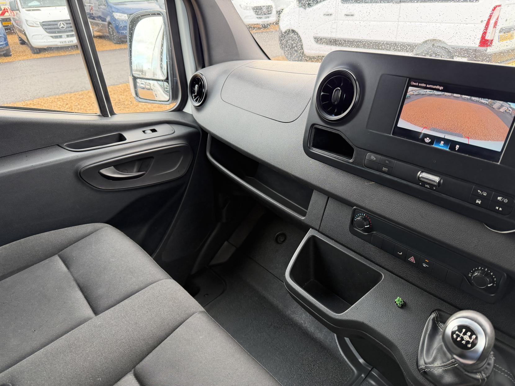 Mercedes-Benz Sprinter 2.1 316 CDI Panel Van 5dr Diesel Manual RWD L2 H2 Euro 6 (163 ps)