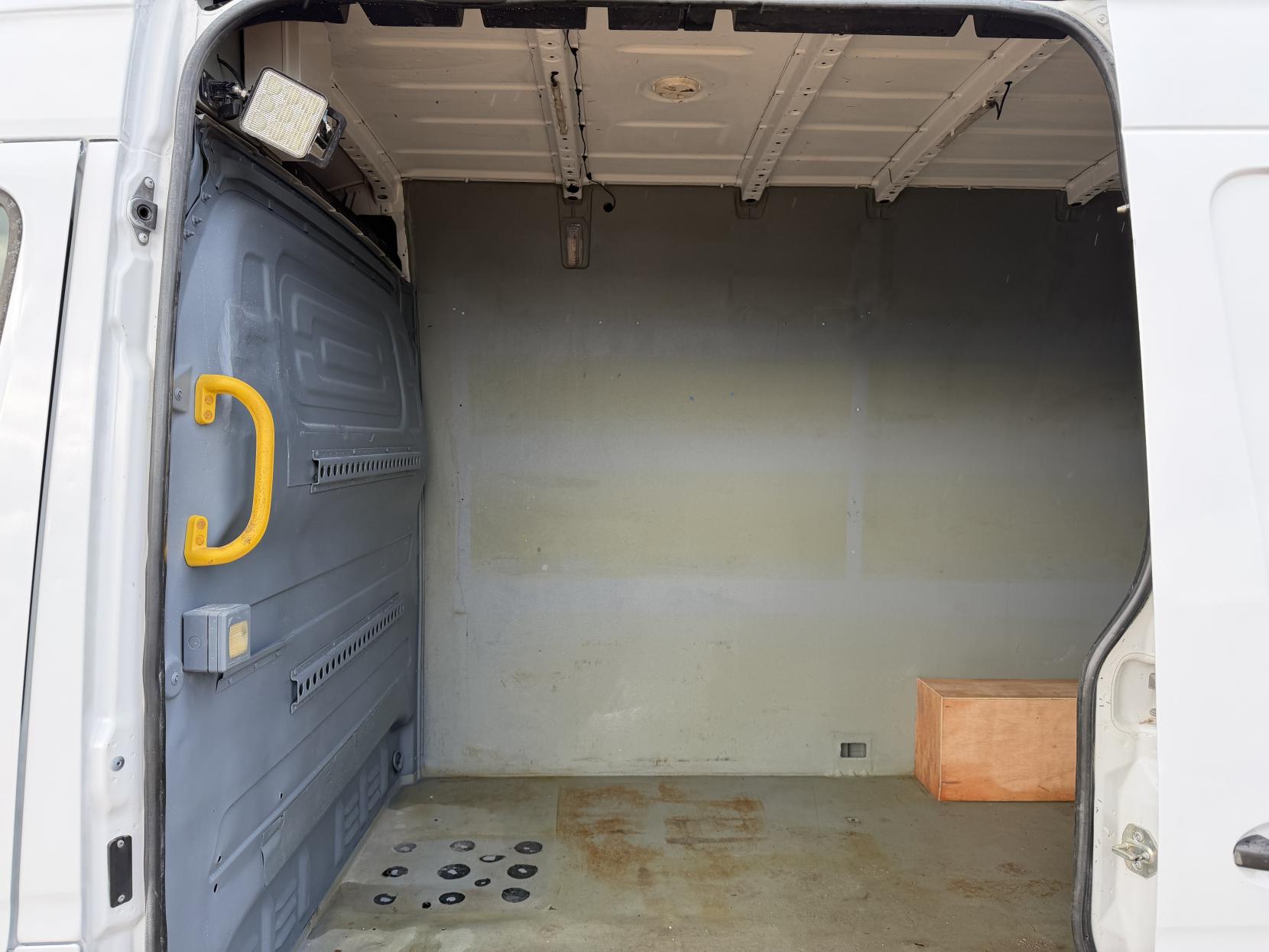 Mercedes-Benz Sprinter 2.1 316 CDI Panel Van 5dr Diesel Manual RWD L2 H2 Euro 6 (163 ps)