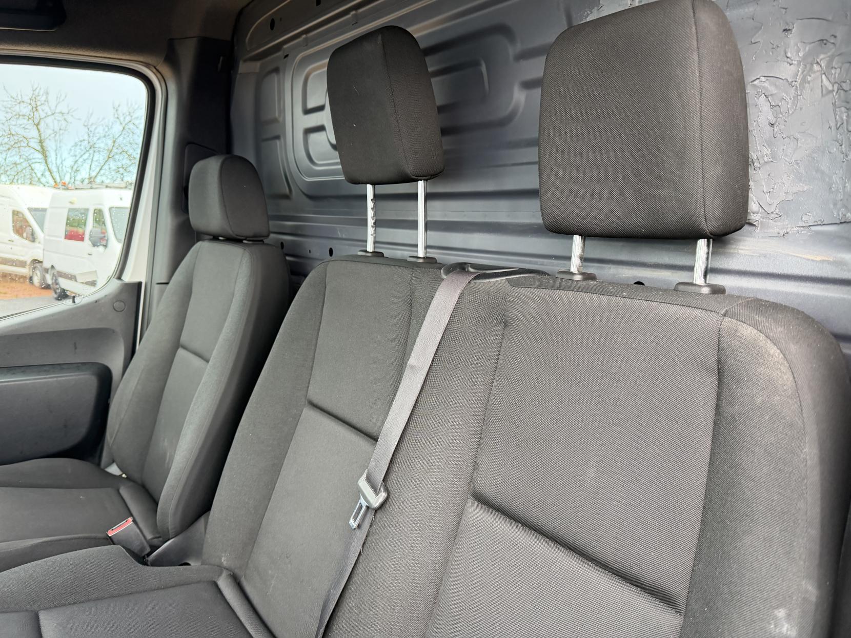 Mercedes-Benz Sprinter 2.1 316 CDI Panel Van 5dr Diesel Manual RWD L2 H2 Euro 6 (163 ps)