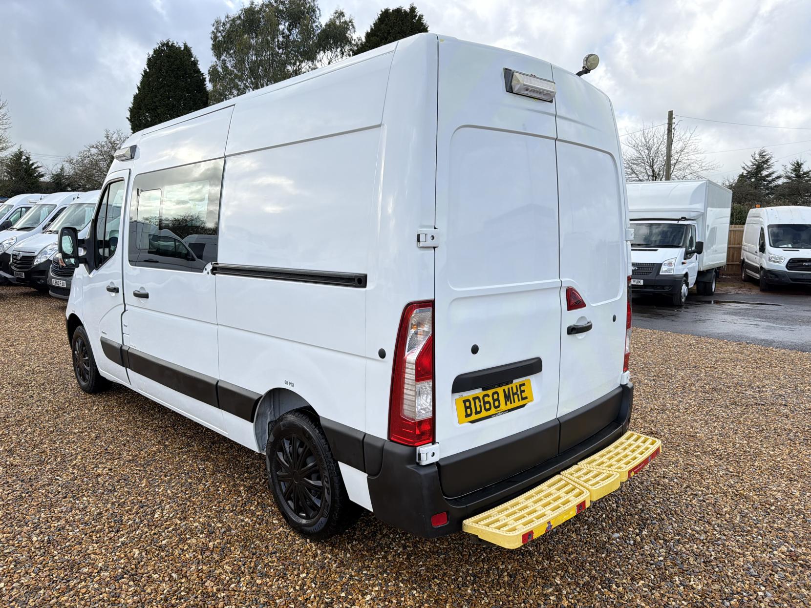 Vauxhall Movano 2.3 CDTi 3500 Panel Van 5dr Diesel Manual FWD L2 H2 Euro 6 (130 ps)