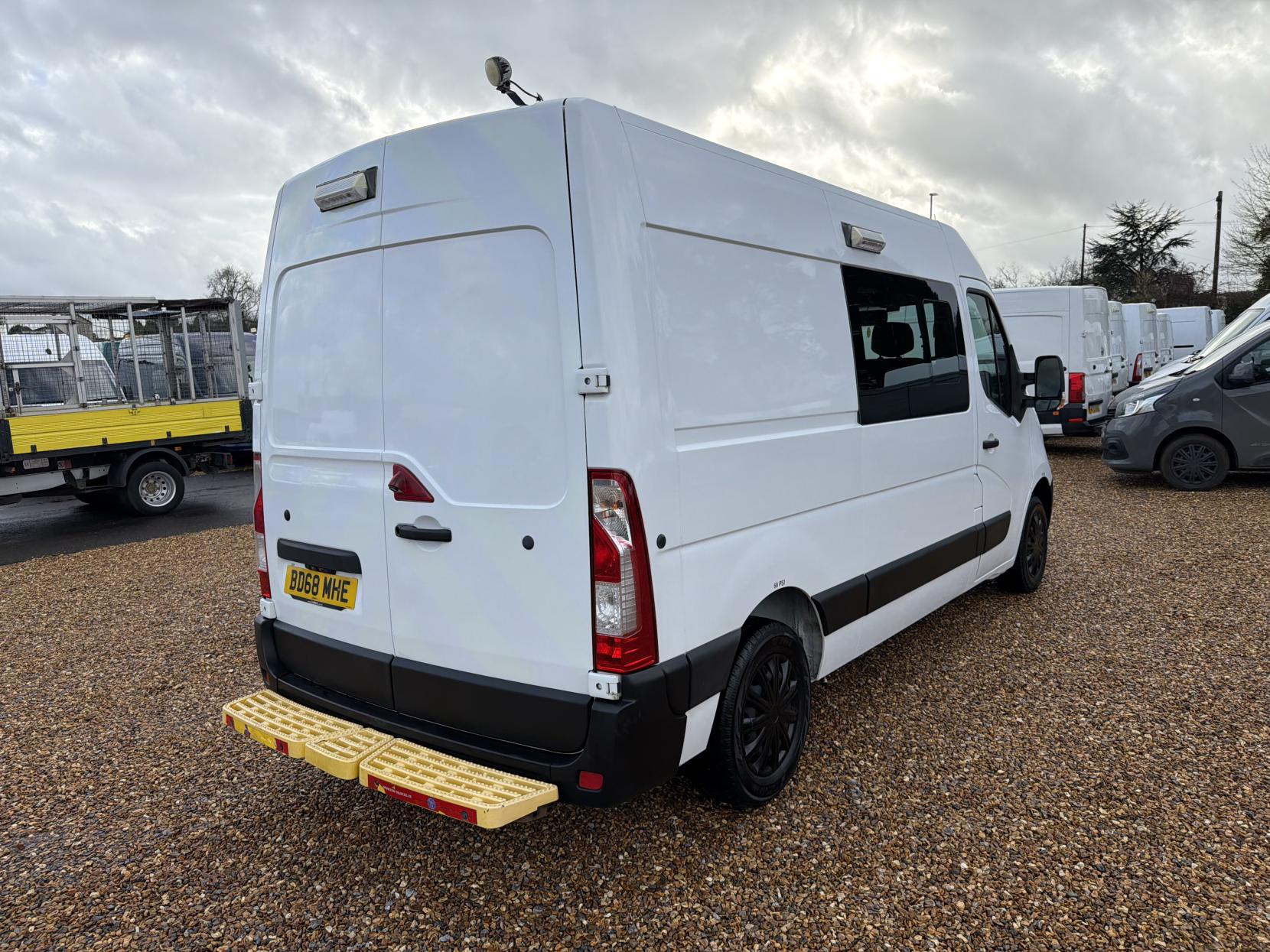 Vauxhall Movano 2.3 CDTi 3500 Panel Van 5dr Diesel Manual FWD L2 H2 Euro 6 (130 ps)