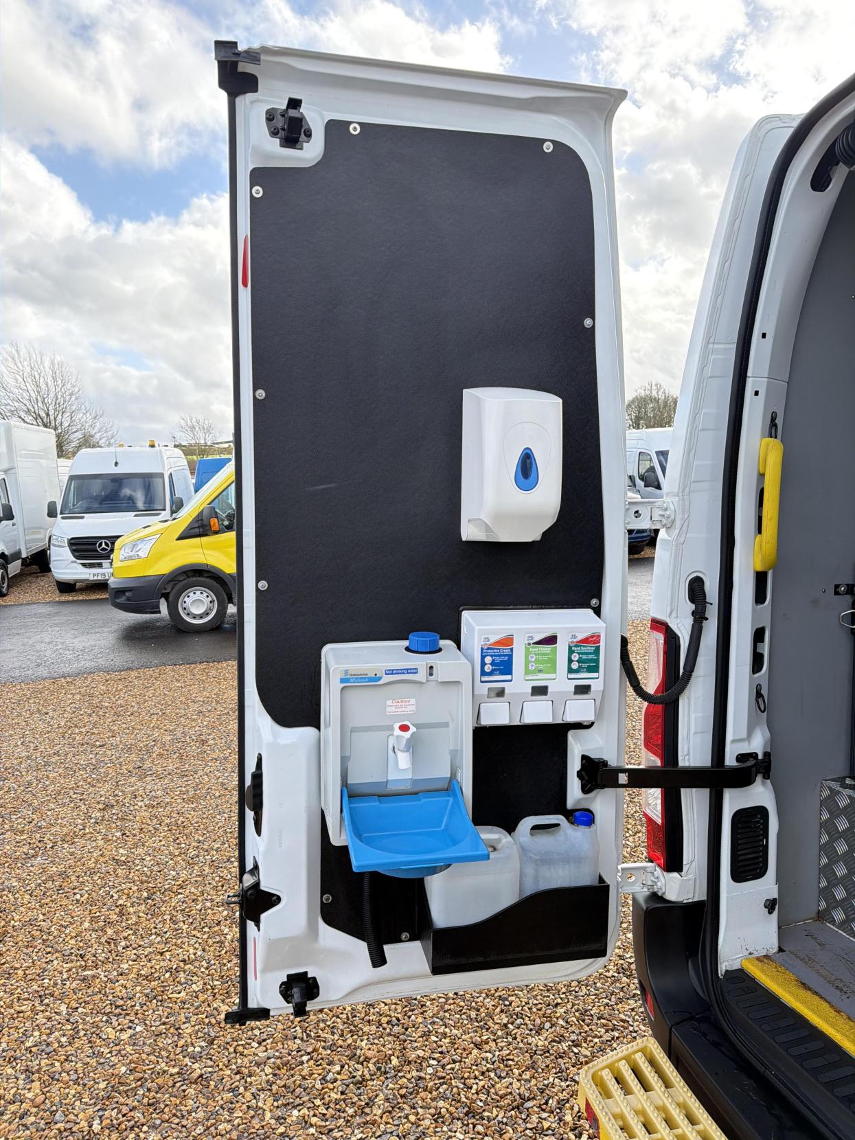 Vauxhall Movano 2.3 CDTi 3500 Panel Van 5dr Diesel Manual FWD L2 H2 Euro 6 (130 ps)