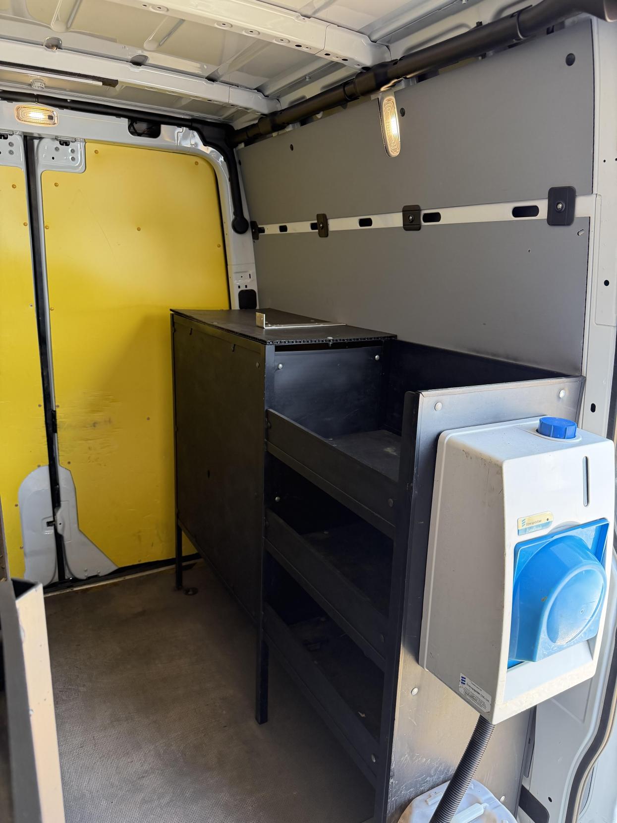 2020 Mercedes-Benz Sprinter 2.1 316 CDI Panel Van 5dr Diesel Manual RWD L2 H2 Euro 6 (163 ps) - Thumbnail 21