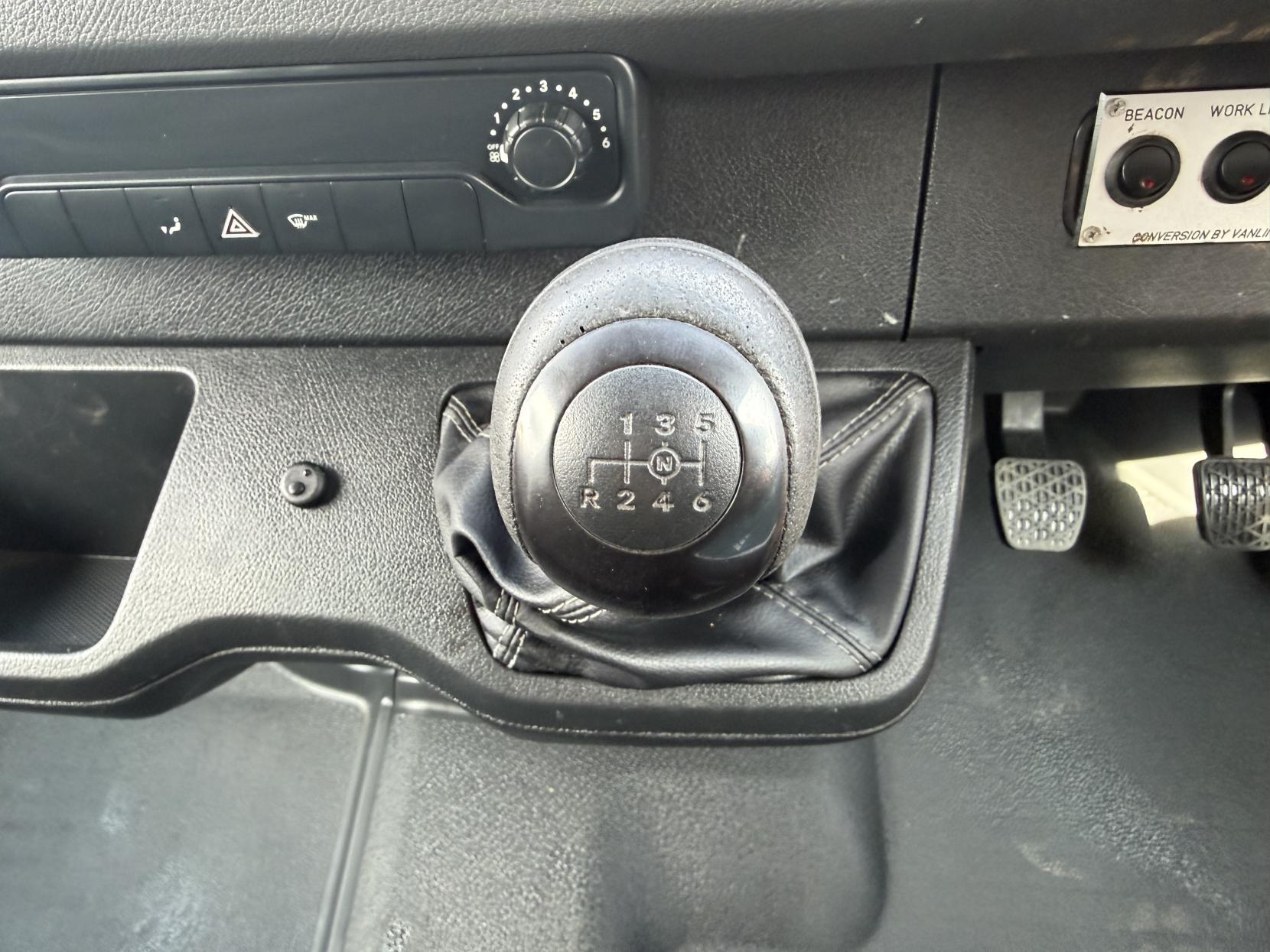 2020 Mercedes-Benz Sprinter 2.1 316 CDI Panel Van 5dr Diesel Manual RWD L2 H2 Euro 6 (163 ps) - Thumbnail 43