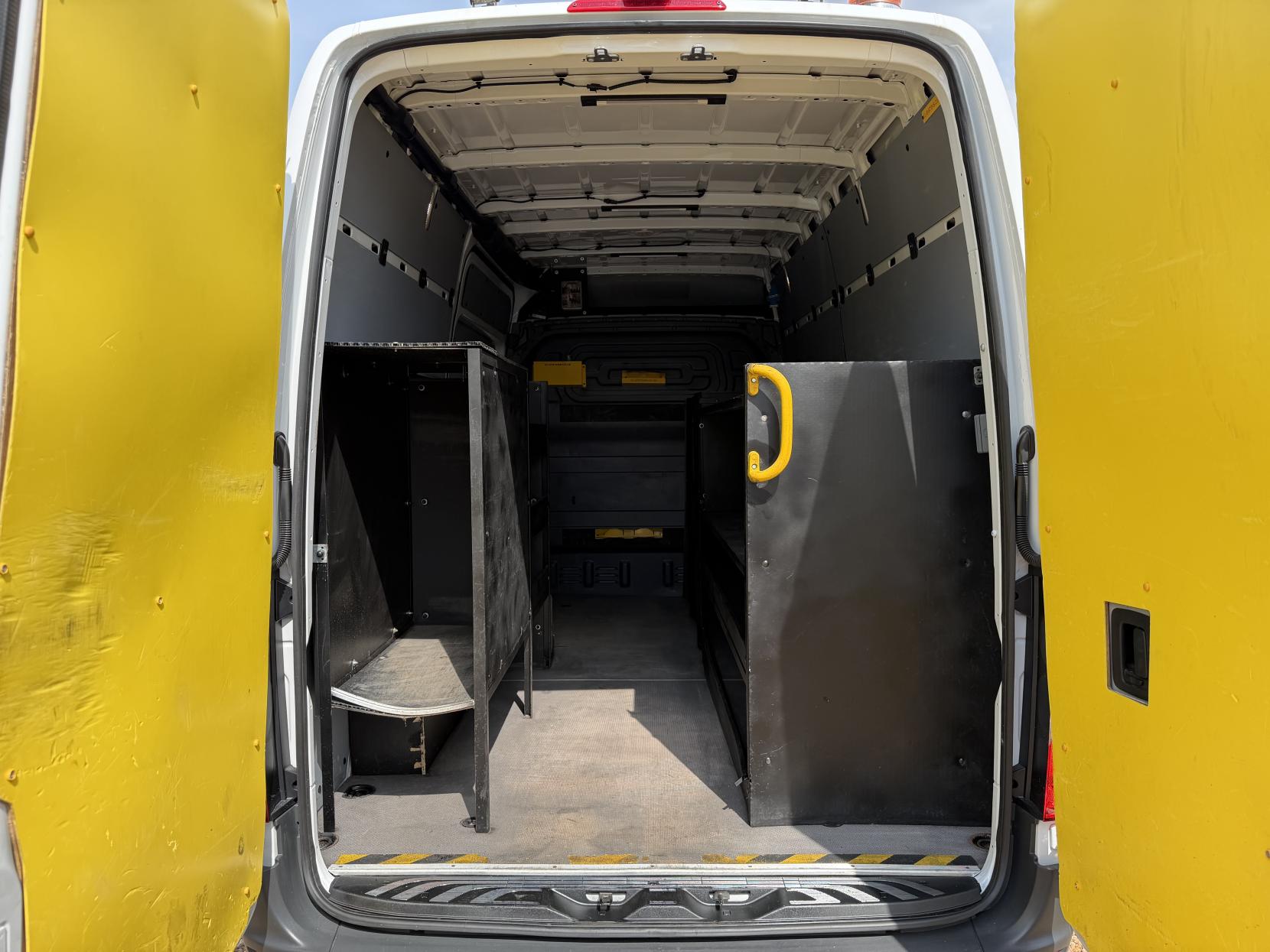 2020 Mercedes-Benz Sprinter 2.1 316 CDI Panel Van 5dr Diesel Manual RWD L2 H2 Euro 6 (163 ps) - Thumbnail 3