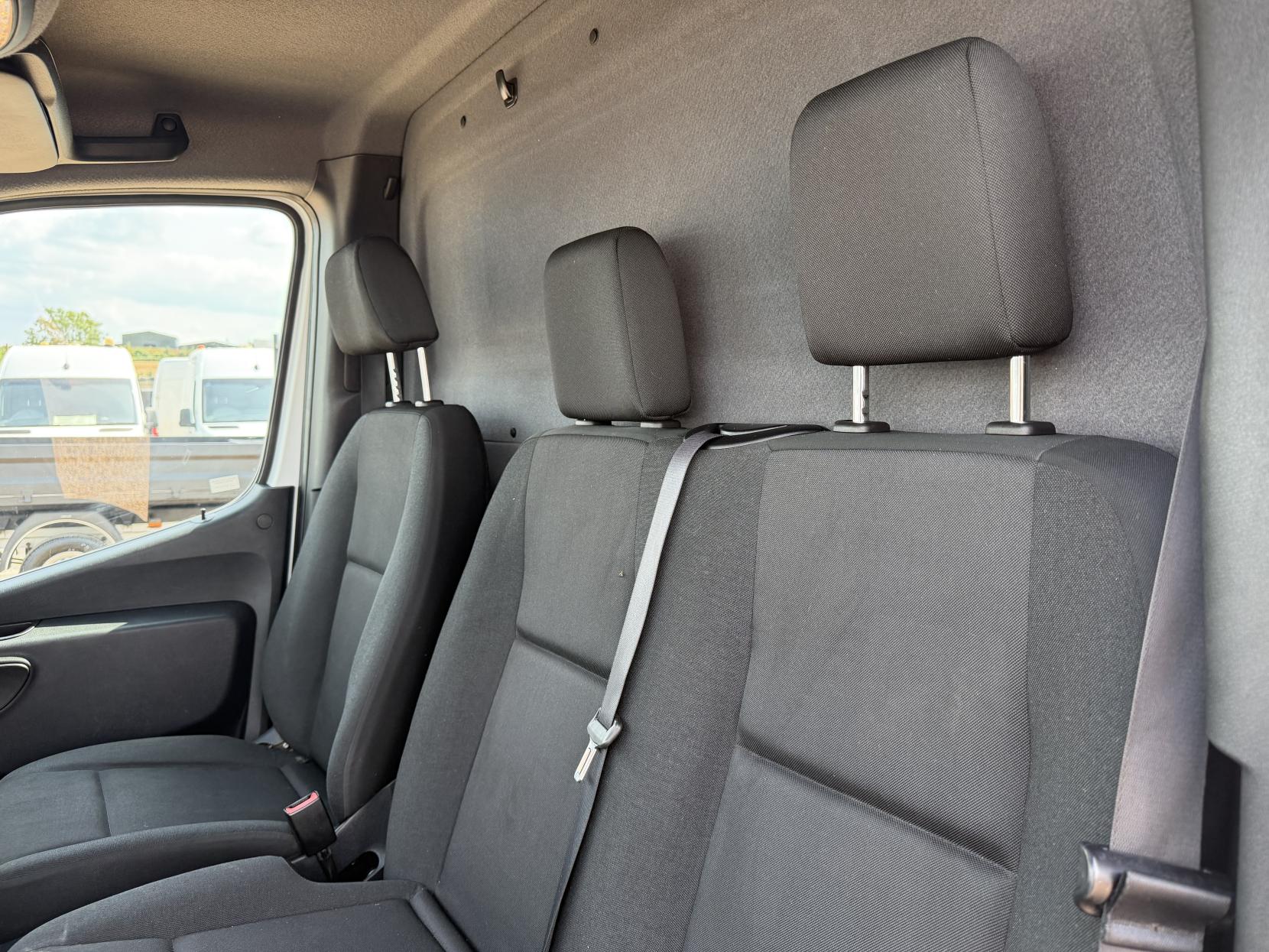 2020 Mercedes-Benz Sprinter 2.1 316 CDI Panel Van 5dr Diesel Manual RWD L2 H2 Euro 6 (163 ps) - Thumbnail 20