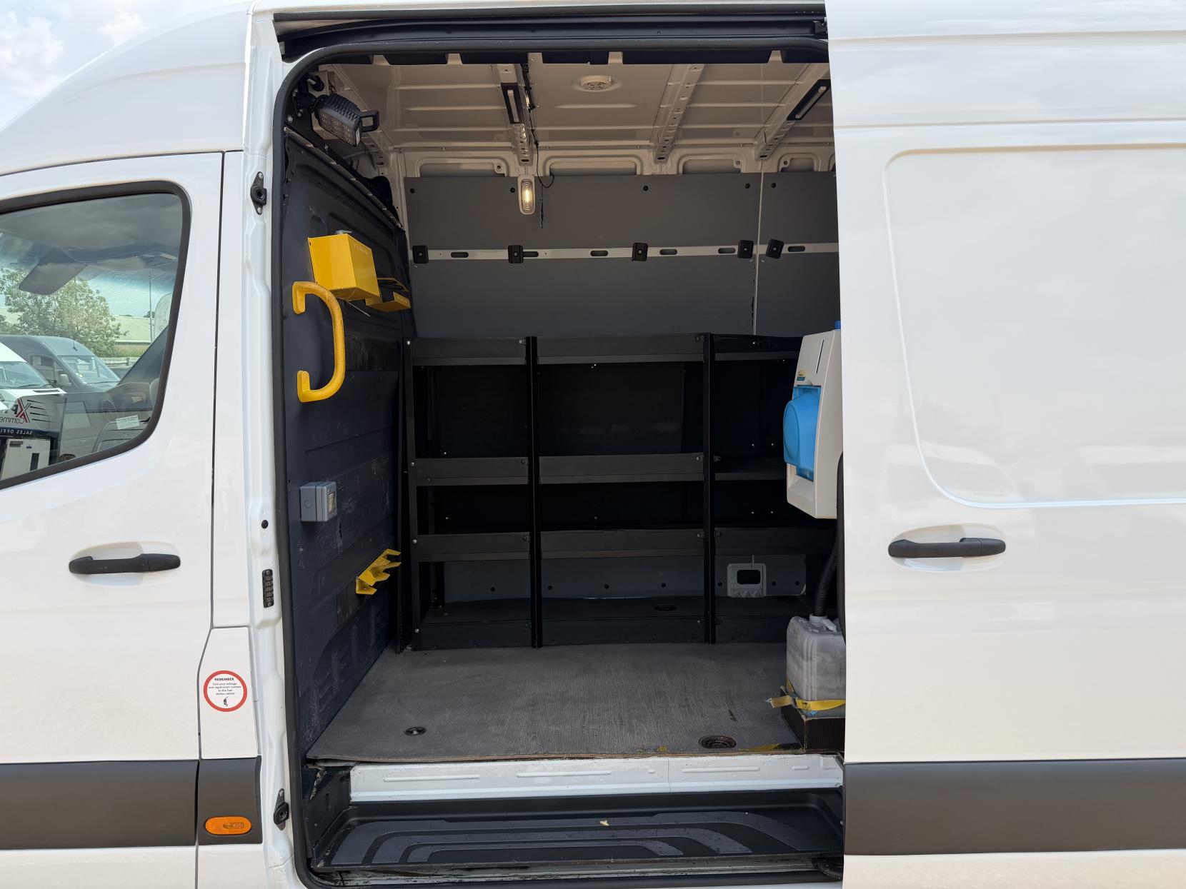 2020 Mercedes-Benz Sprinter 2.1 316 CDI Panel Van 5dr Diesel Manual RWD L2 H2 Euro 6 (163 ps) - Thumbnail 19