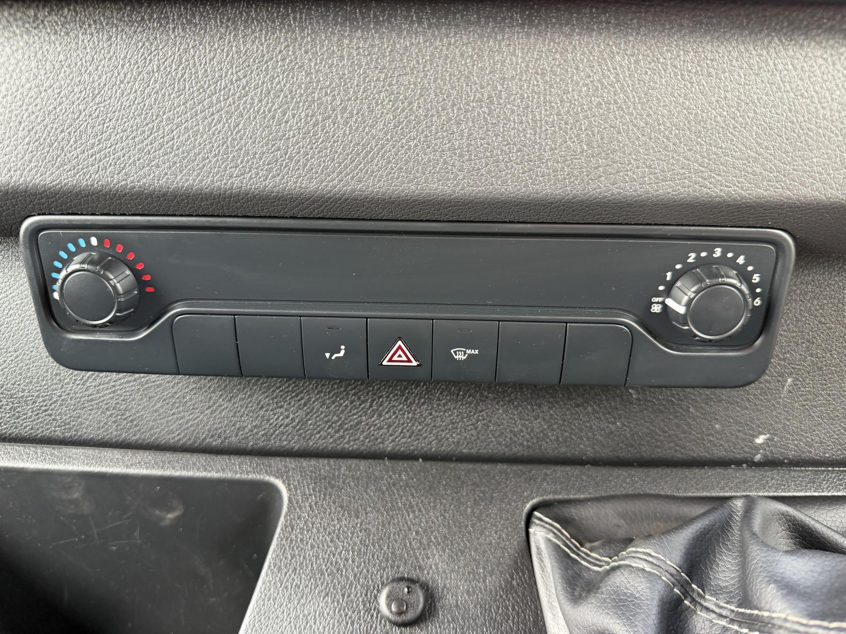 2020 Mercedes-Benz Sprinter 2.1 316 CDI Panel Van 5dr Diesel Manual RWD L2 H2 Euro 6 (163 ps) - Thumbnail 44