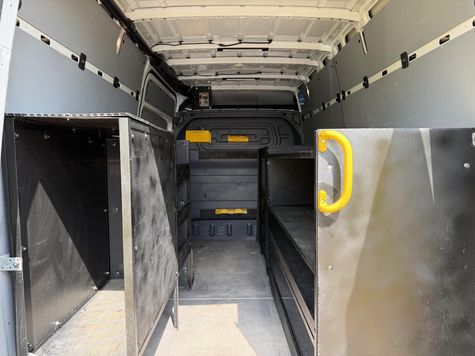2020 Mercedes-Benz Sprinter 2.1 316 CDI Panel Van 5dr Diesel Manual RWD L2 H2 Euro 6 (163 ps) - Thumbnail 32
