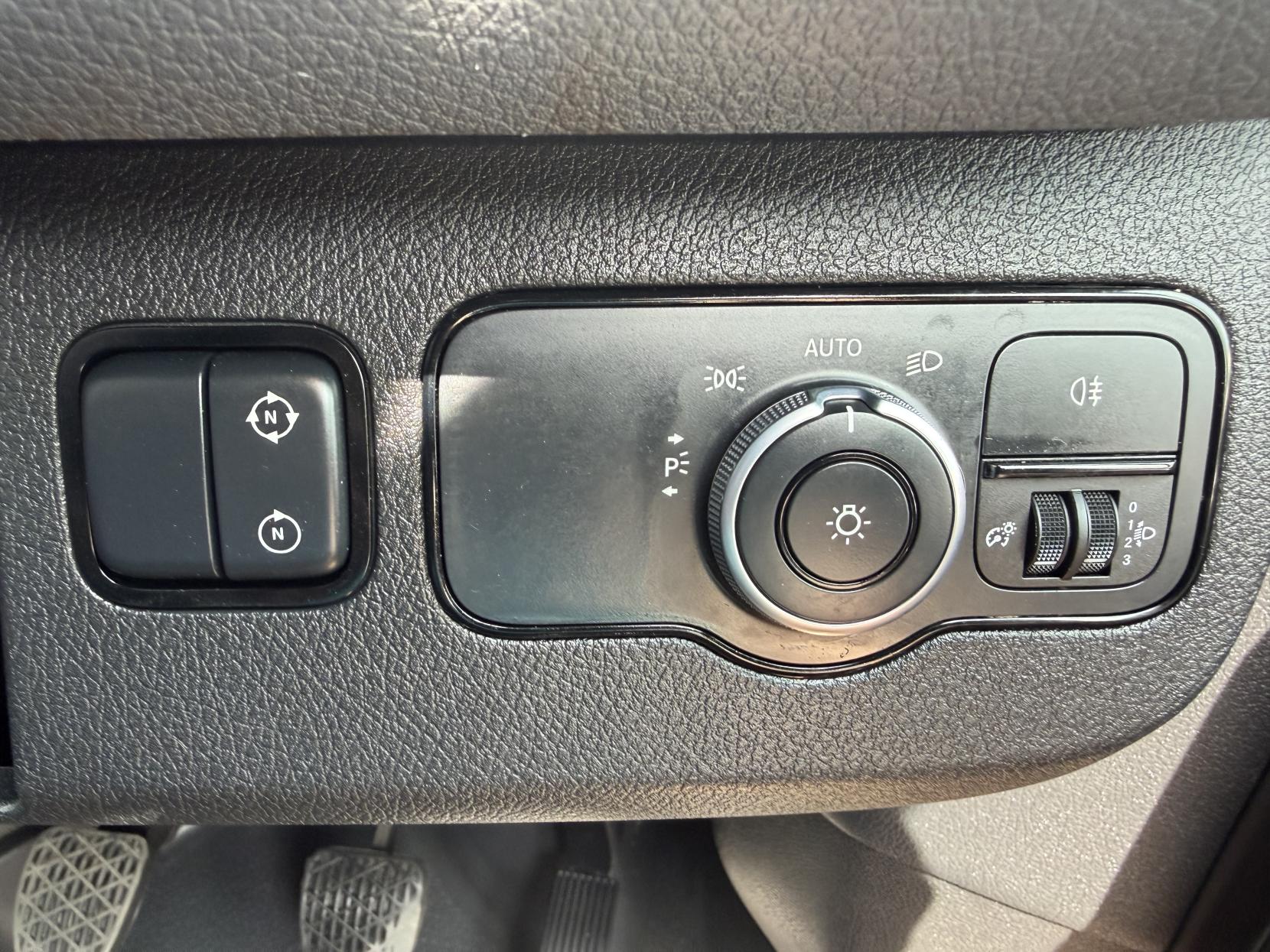 2020 Mercedes-Benz Sprinter 2.1 316 CDI Panel Van 5dr Diesel Manual RWD L2 H2 Euro 6 (163 ps) - Thumbnail 35