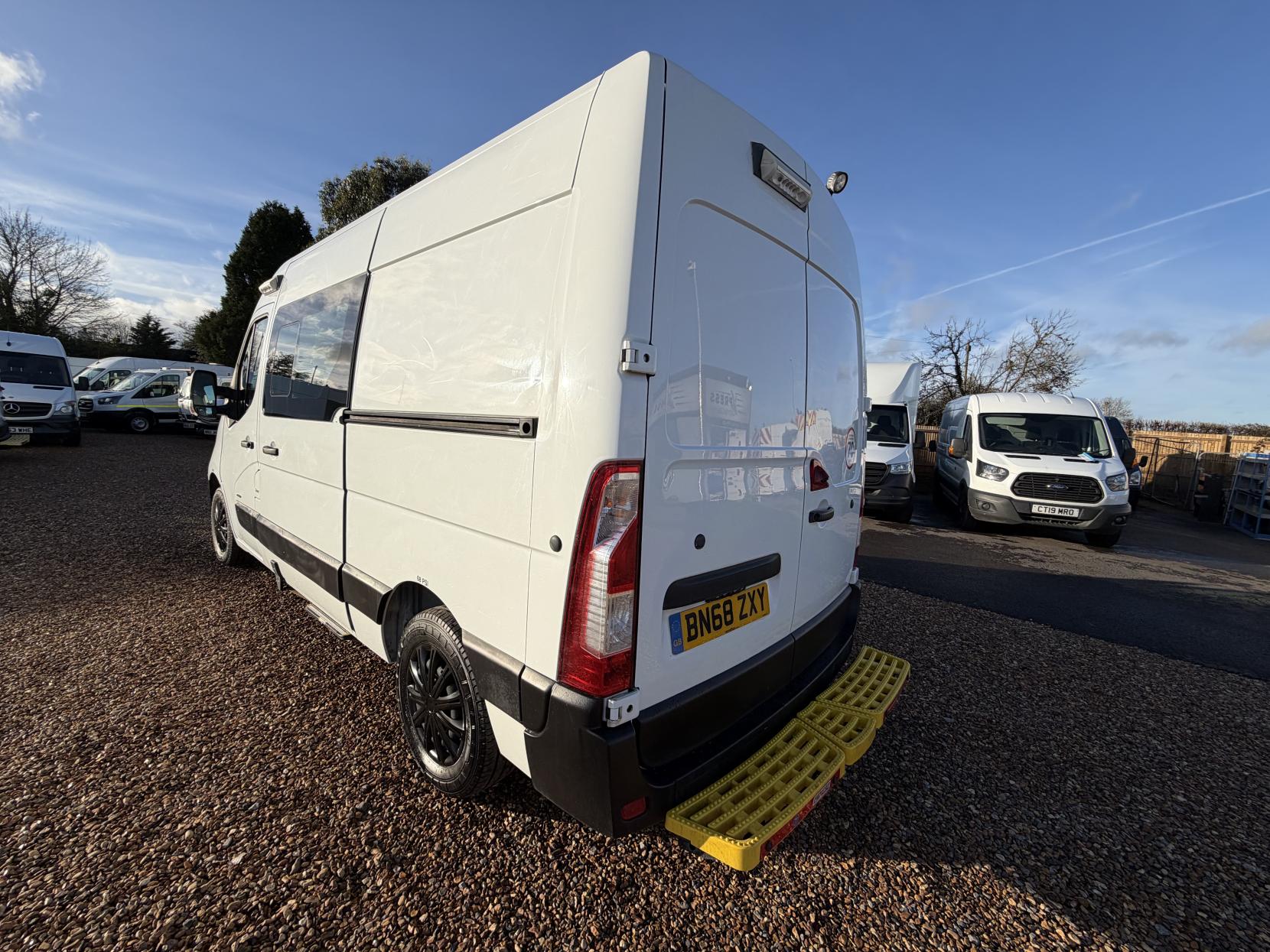 Vauxhall Movano 2.3 CDTi 3500 Panel Van 5dr Diesel Manual FWD L2 H2 Euro 6 (130 ps)