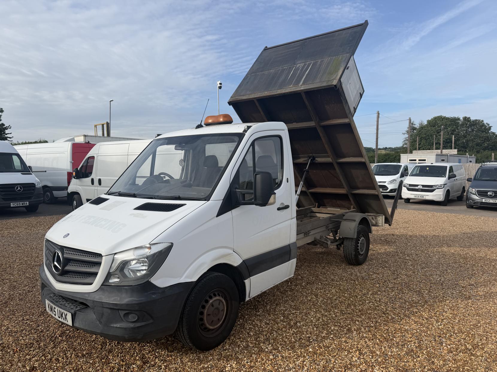 2015 Mercedes-Benz Sprinter 2.1 313 CDI Chassis Cab 2dr Diesel Manual RWD L2 (129 bhp) - Thumbnail 3