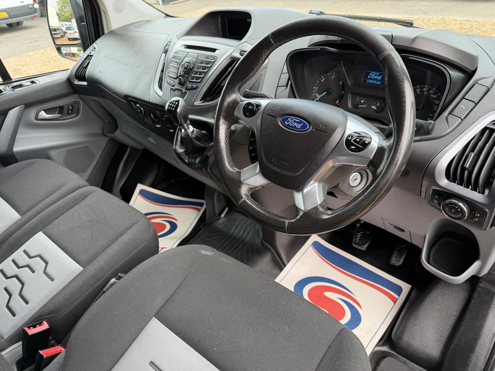 2017 Ford Transit Custom 2.0 TDCi 290 Limited Panel Van 5dr Diesel Manual L2 H2 (157 g/km, 128 bhp) - Thumbnail 2