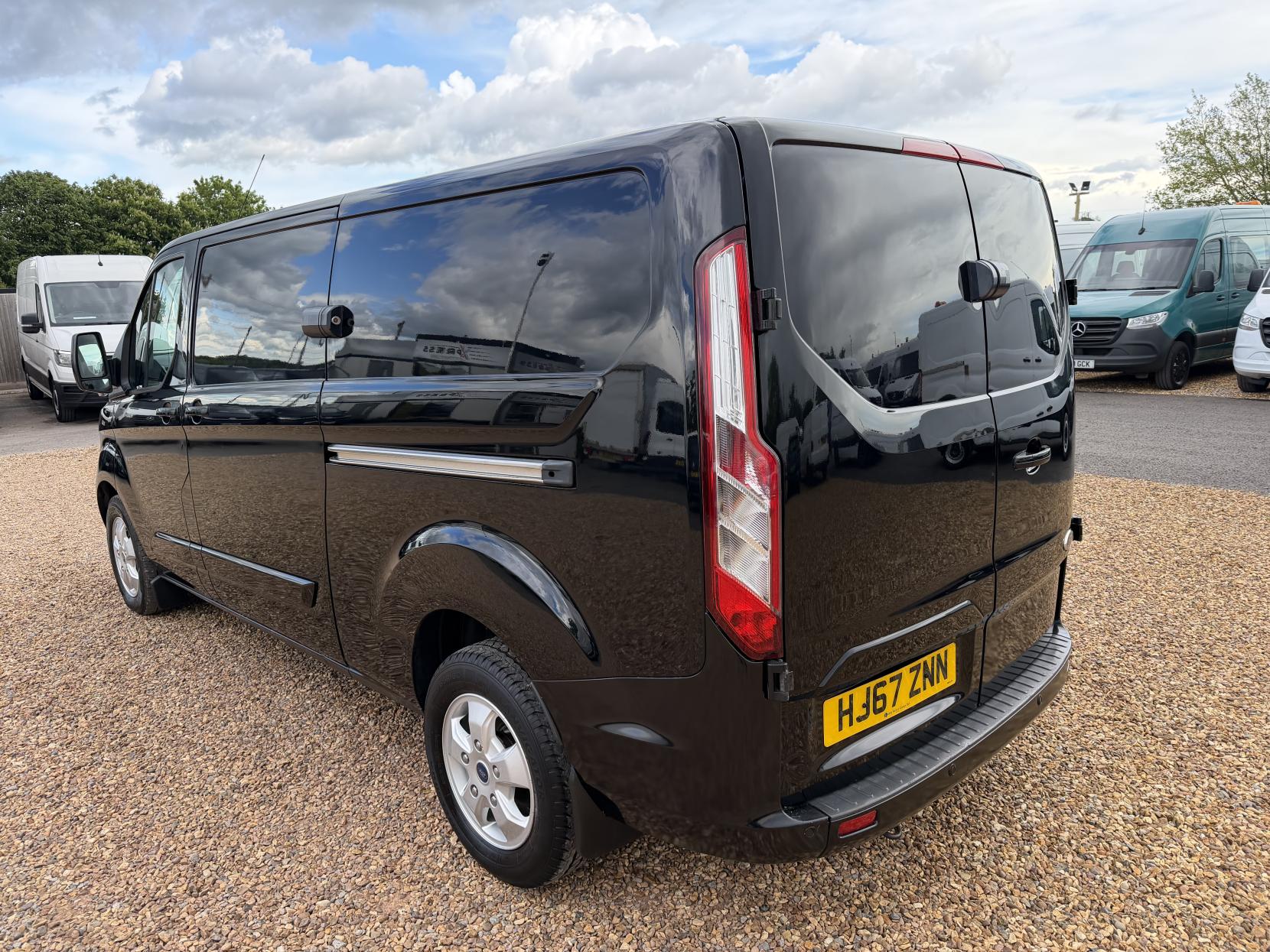 2017 Ford Transit Custom 2.0 TDCi 290 Limited Panel Van 5dr Diesel Manual L2 H2 (157 g/km, 128 bhp) - Thumbnail 9