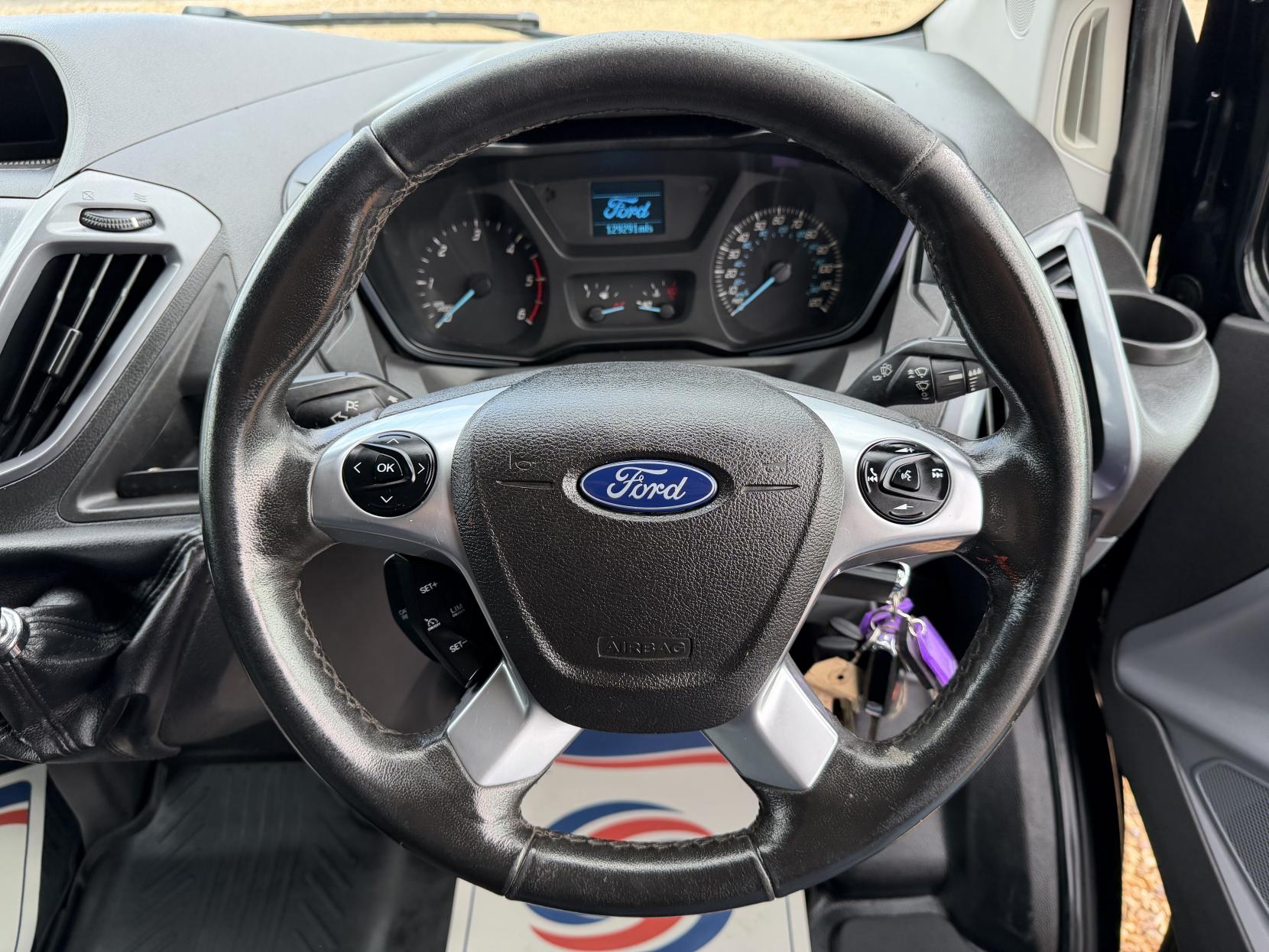 2017 Ford Transit Custom 2.0 TDCi 290 Limited Panel Van 5dr Diesel Manual L2 H2 (157 g/km, 128 bhp) - Thumbnail 21