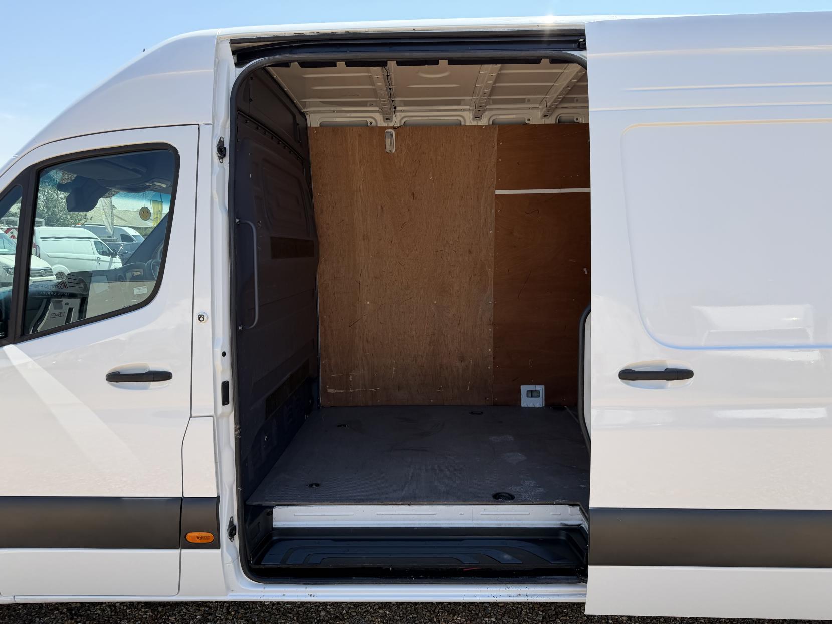2020 Mercedes-Benz Sprinter 2.1 314 CDI Panel Van 5dr Diesel Manual RWD L3 H2 Euro 6 (143 ps) - Thumbnail 23