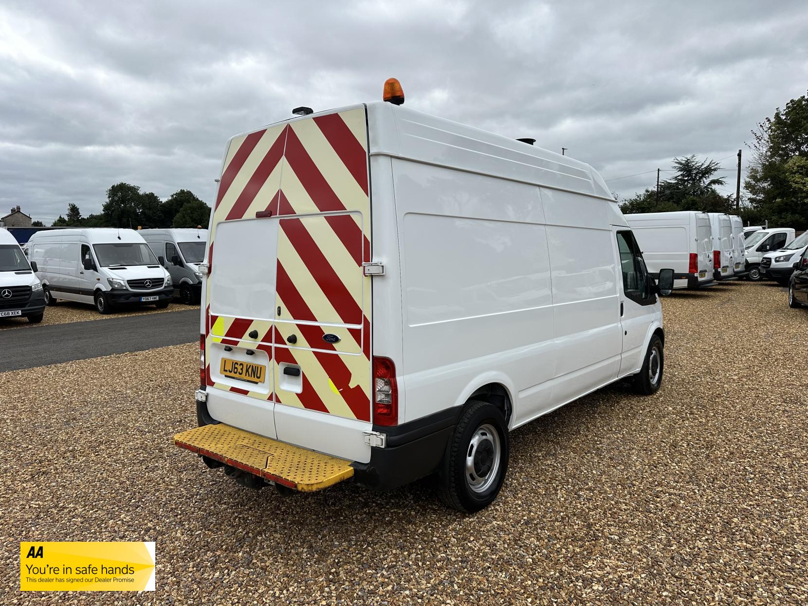 Ford Transit 2.2 TDCi 350 Panel Van 3dr Diesel Manual RWD L3 H3 (224 g/km, 98 bhp)
