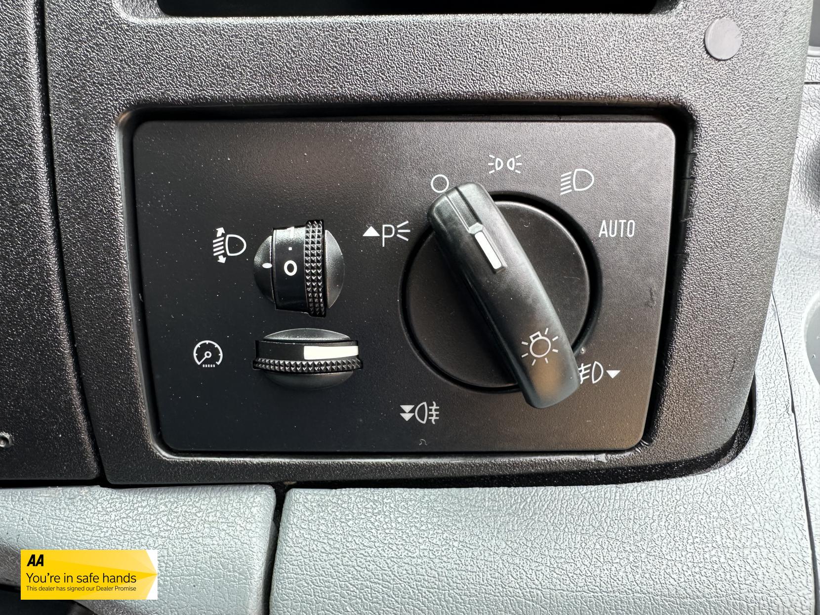 Ford Transit 2.2 TDCi 350 Panel Van 3dr Diesel Manual RWD L3 H3 (224 g/km, 98 bhp)