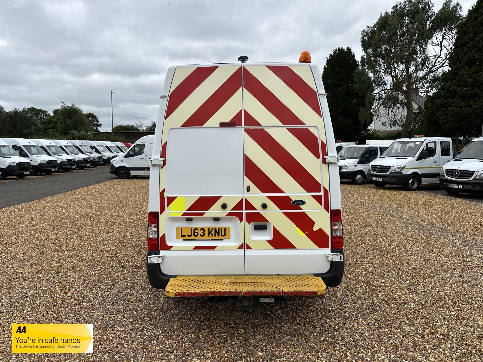 Ford Transit 2.2 TDCi 350 Panel Van 3dr Diesel Manual RWD L3 H3 (224 g/km, 98 bhp)