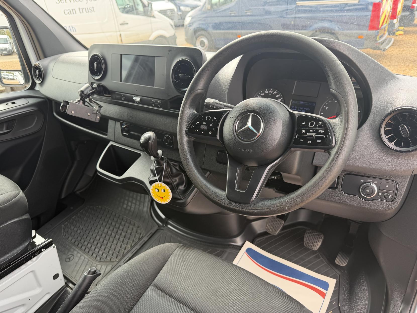 2020 Mercedes-Benz Sprinter 2.1 311 CDI Panel Van 5dr Diesel Manual RWD L3 H2 Euro 6 (114 ps) - Thumbnail 2