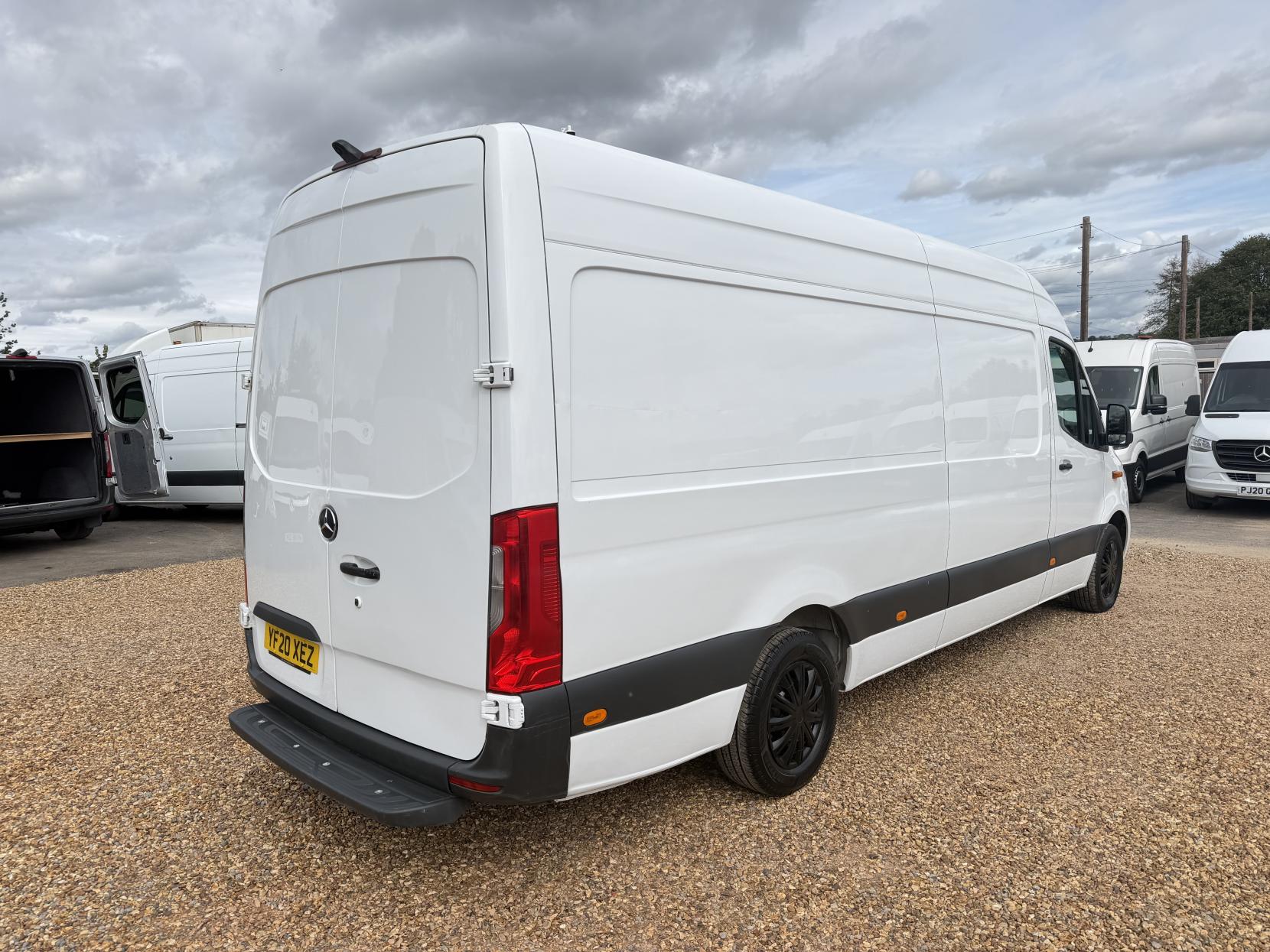 2020 Mercedes-Benz Sprinter 2.1 311 CDI Panel Van 5dr Diesel Manual RWD L3 H2 Euro 6 (114 ps) - Thumbnail 11