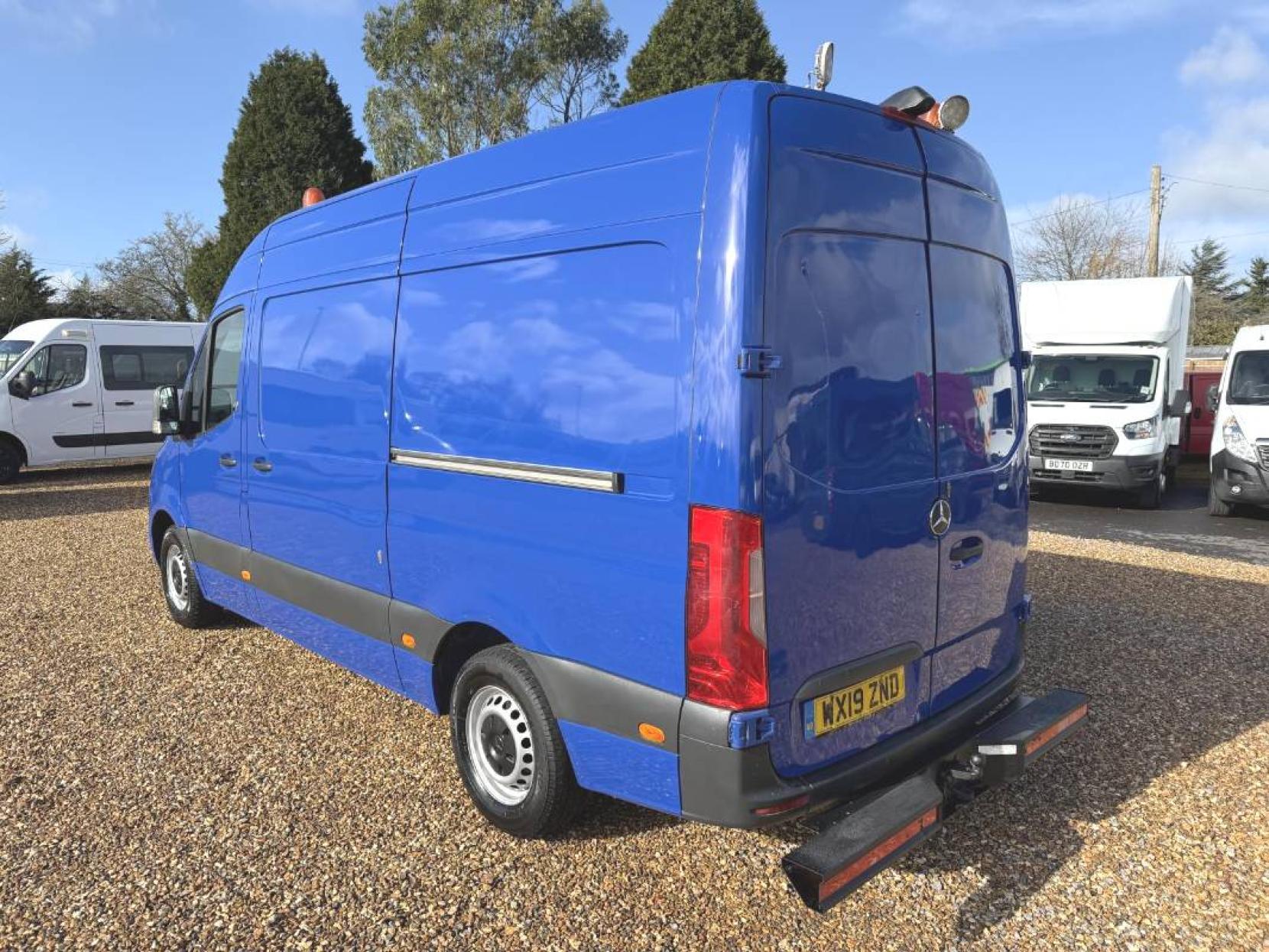 Mercedes-Benz Sprinter 2.1 314 CDI Panel Van 5dr Diesel Manual RWD L2 H2 Euro 6 (143 ps)