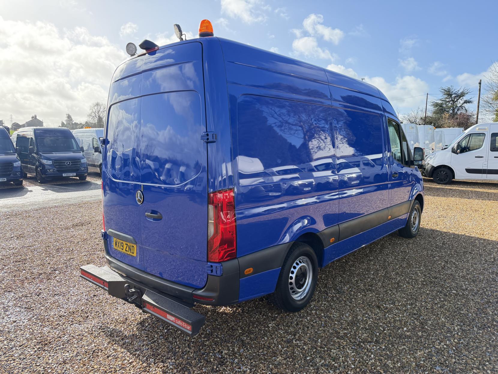 Mercedes-Benz Sprinter 2.1 314 CDI Panel Van 5dr Diesel Manual RWD L2 H2 Euro 6 (143 ps)