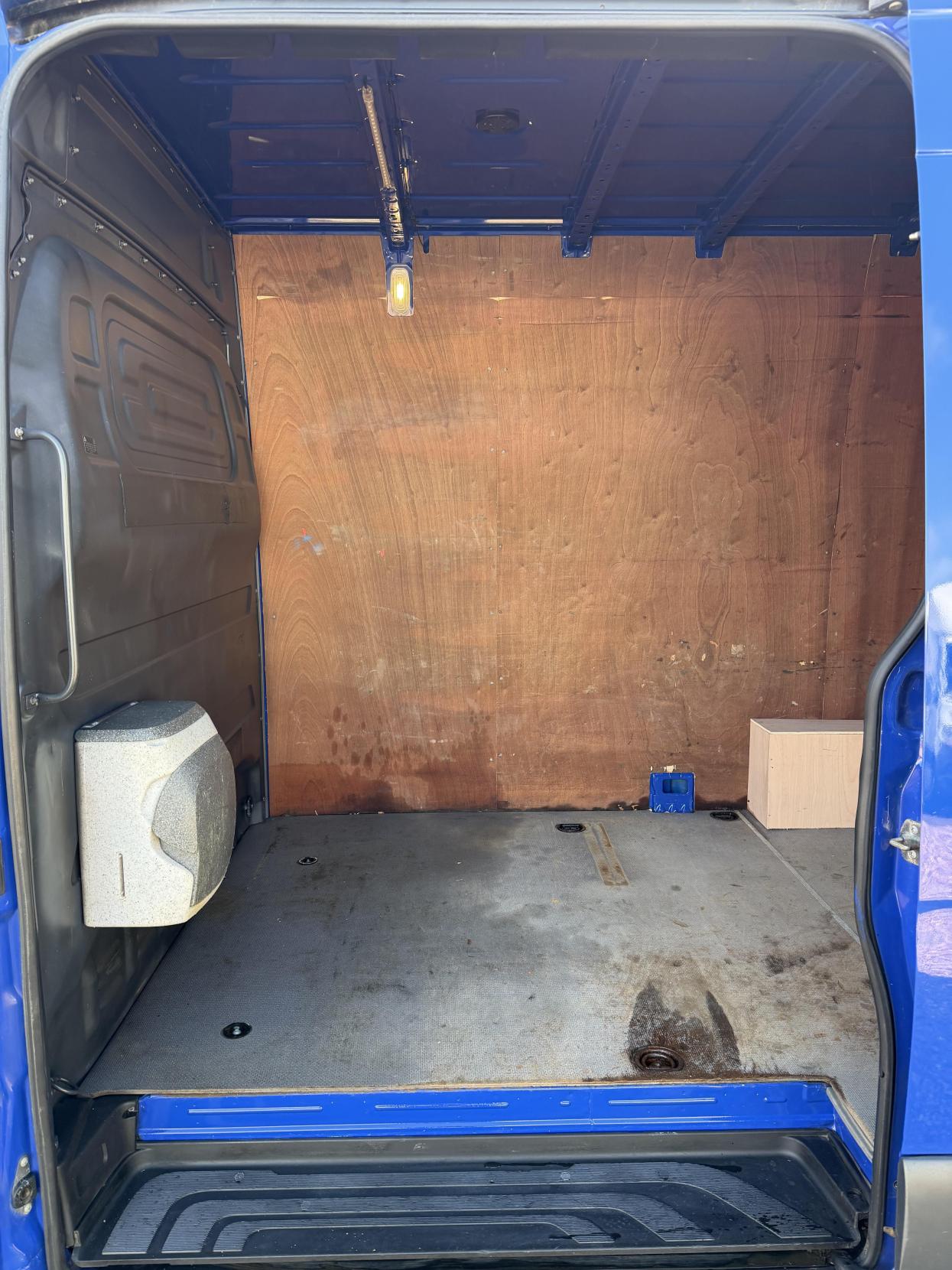 Mercedes-Benz Sprinter 2.1 314 CDI Panel Van 5dr Diesel Manual RWD L2 H2 Euro 6 (143 ps)