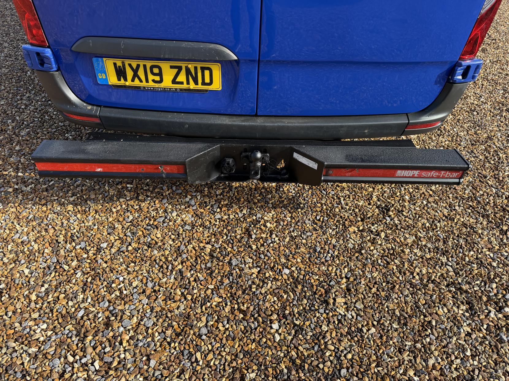 Mercedes-Benz Sprinter 2.1 314 CDI Panel Van 5dr Diesel Manual RWD L2 H2 Euro 6 (143 ps)