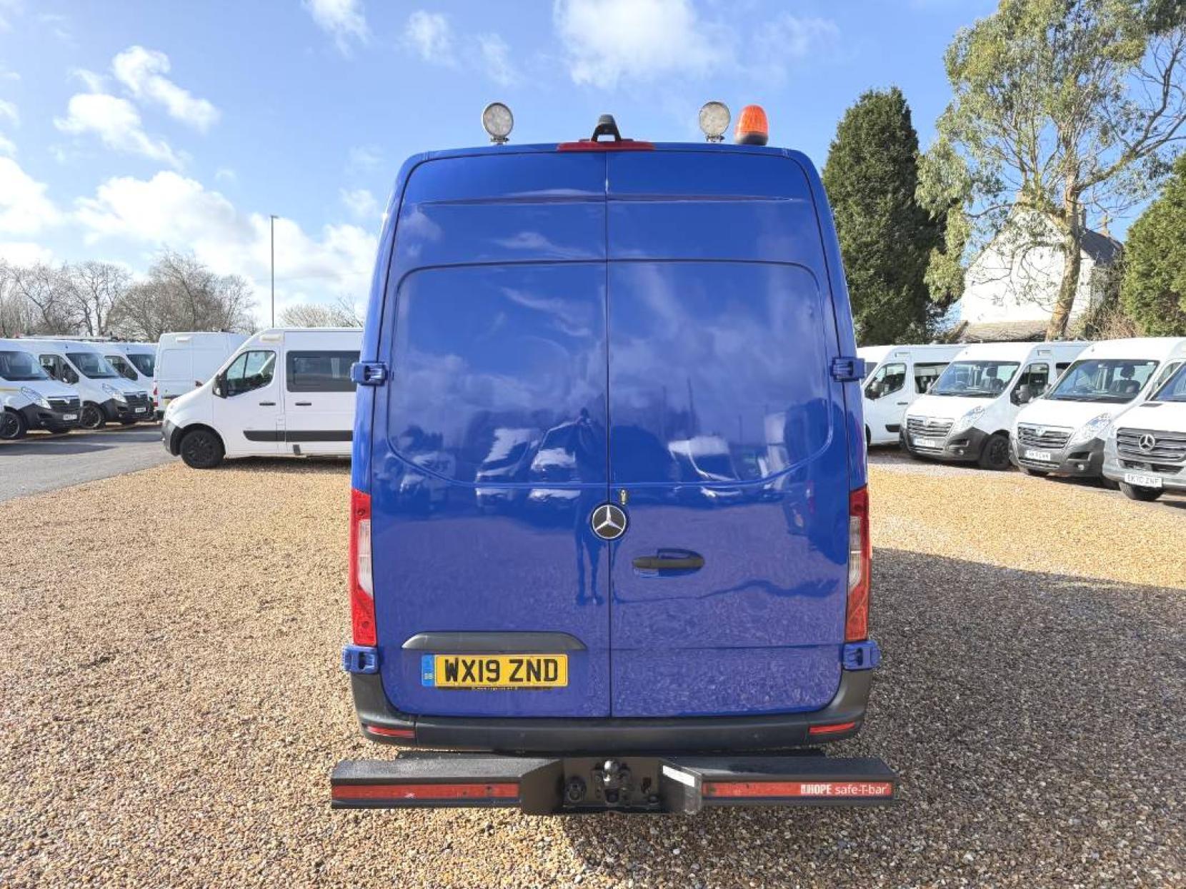 Mercedes-Benz Sprinter 2.1 314 CDI Panel Van 5dr Diesel Manual RWD L2 H2 Euro 6 (143 ps)