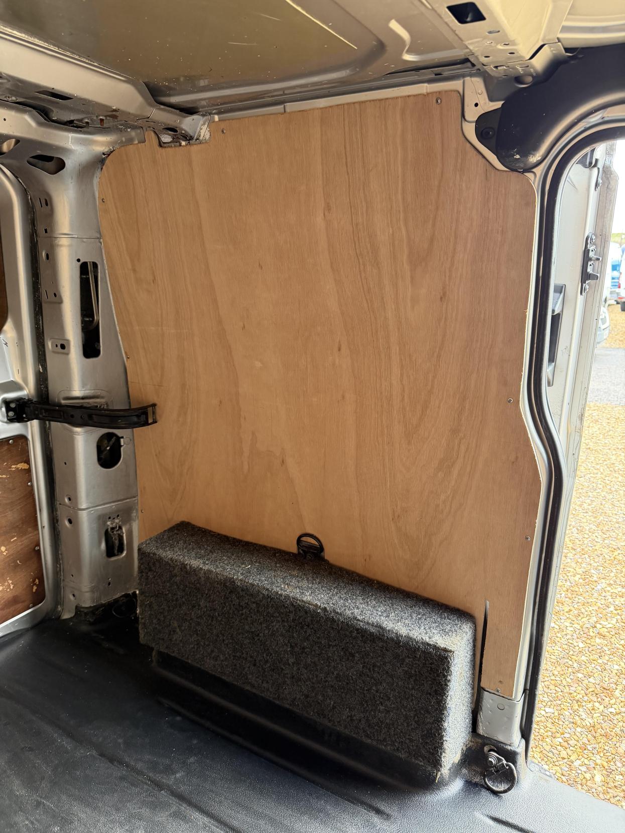 Ford Transit Custom 2.2 TDCi 290 Panel Van 5dr Diesel Manual L1 H1 (186 g/km, 98 bhp)