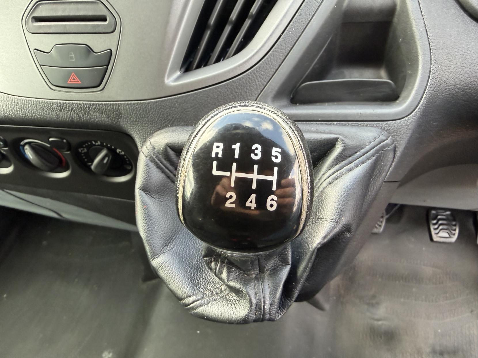 Ford Transit Custom 2.2 TDCi 290 Panel Van 5dr Diesel Manual L1 H1 (186 g/km, 98 bhp)