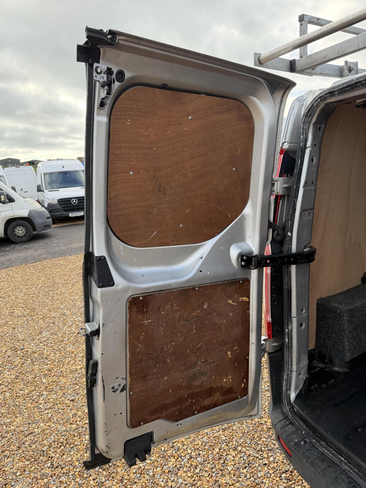 Ford Transit Custom 2.2 TDCi 290 Panel Van 5dr Diesel Manual L1 H1 (186 g/km, 98 bhp)