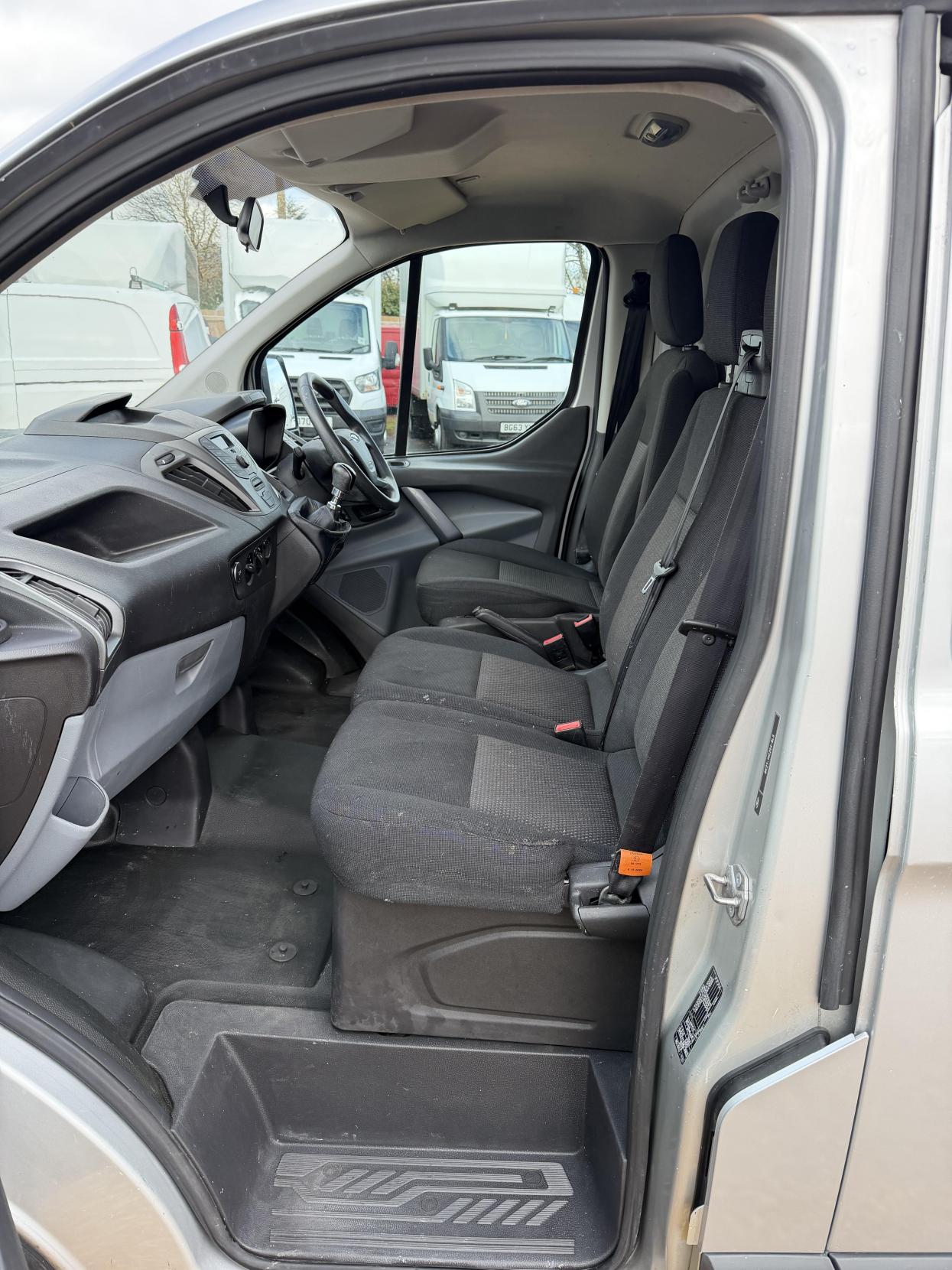 Ford Transit Custom 2.2 TDCi 290 Panel Van 5dr Diesel Manual L1 H1 (186 g/km, 98 bhp)