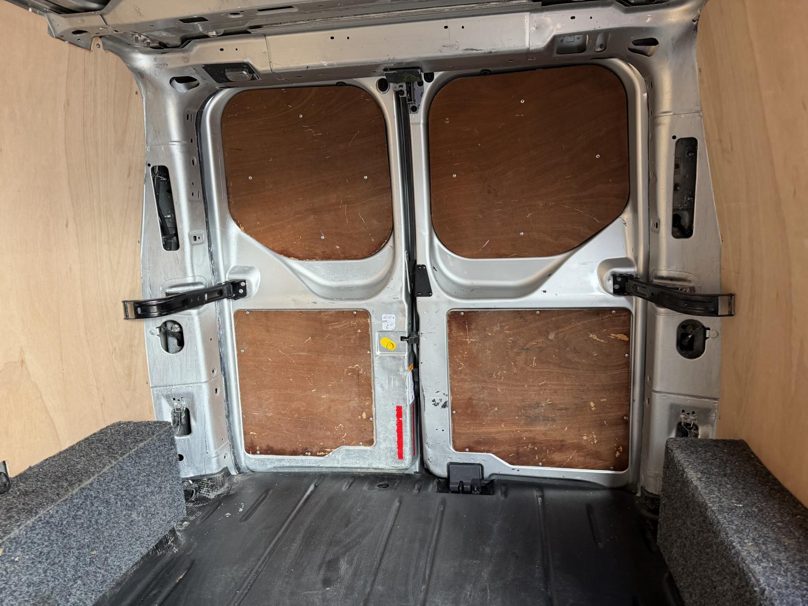 Ford Transit Custom 2.2 TDCi 290 Panel Van 5dr Diesel Manual L1 H1 (186 g/km, 98 bhp)