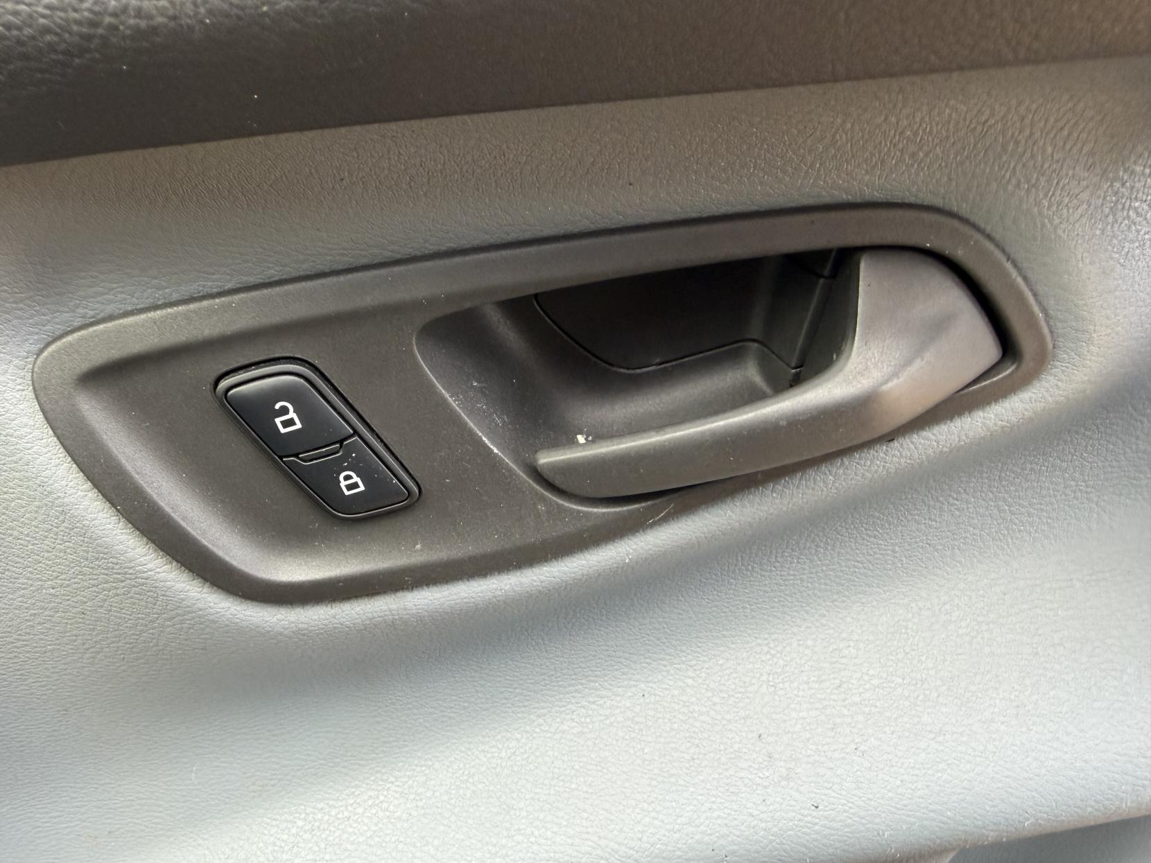 Ford Transit Custom 2.2 TDCi 290 Panel Van 5dr Diesel Manual L1 H1 (186 g/km, 98 bhp)