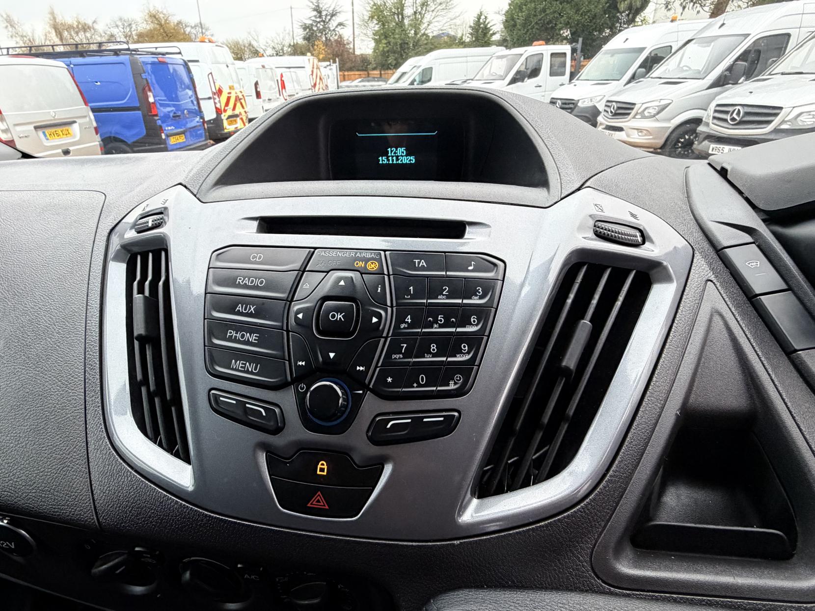 Ford Transit Custom 2.2 TDCi 270 Limited Panel Van 5dr Diesel Manual L1 H1 (186 g/km, 123 bhp)