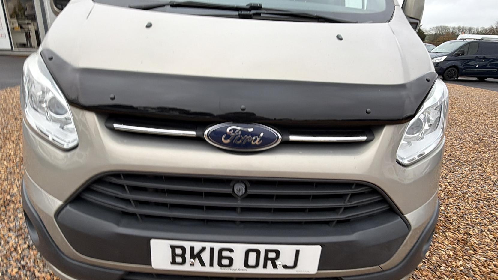 Ford Transit Custom 2.2 TDCi 270 Limited Panel Van 5dr Diesel Manual L1 H1 (186 g/km, 123 bhp)